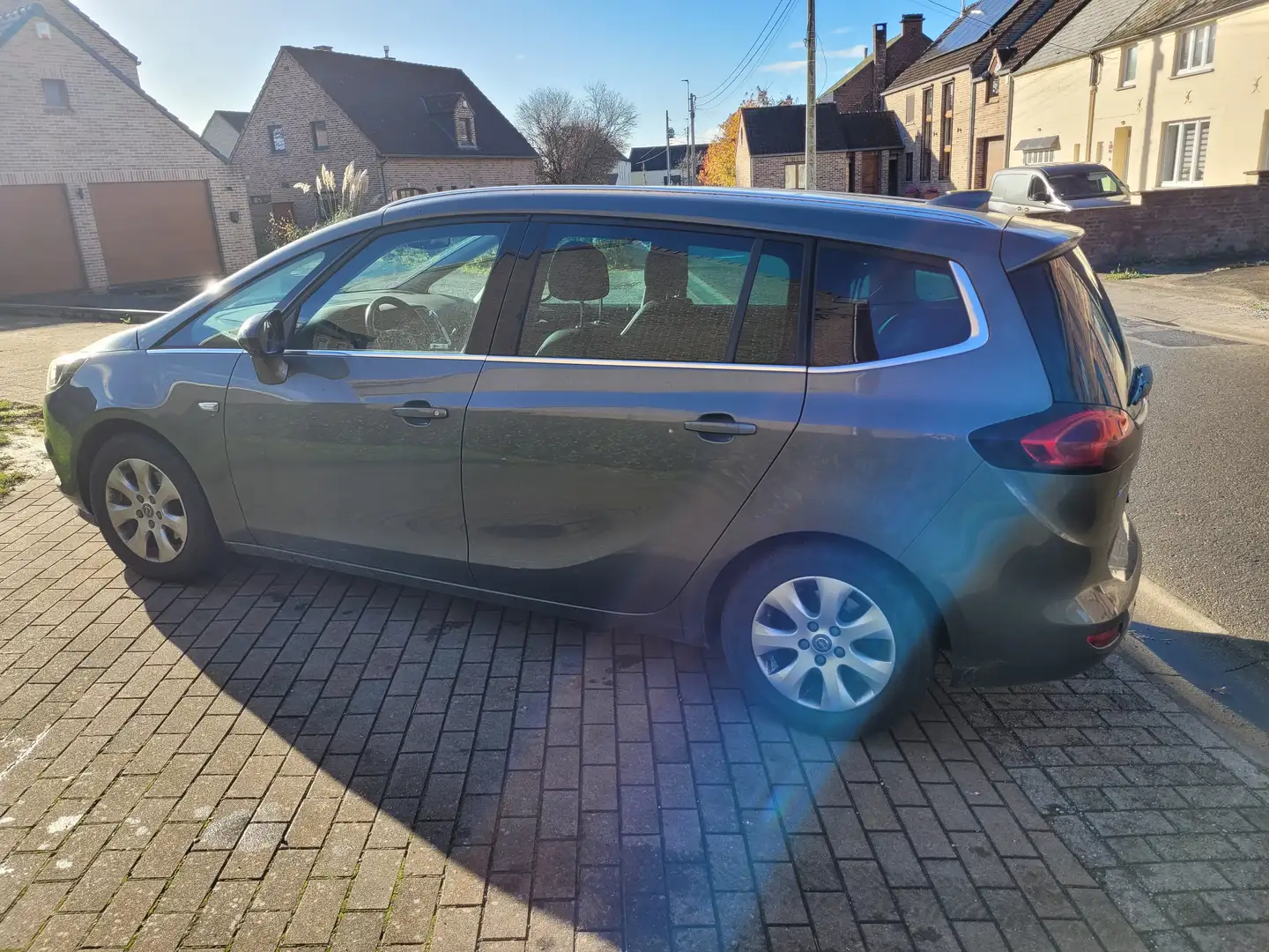 Opel Zafira Tourer Zafira 1.4 Turbo Cosmo Gris - 1