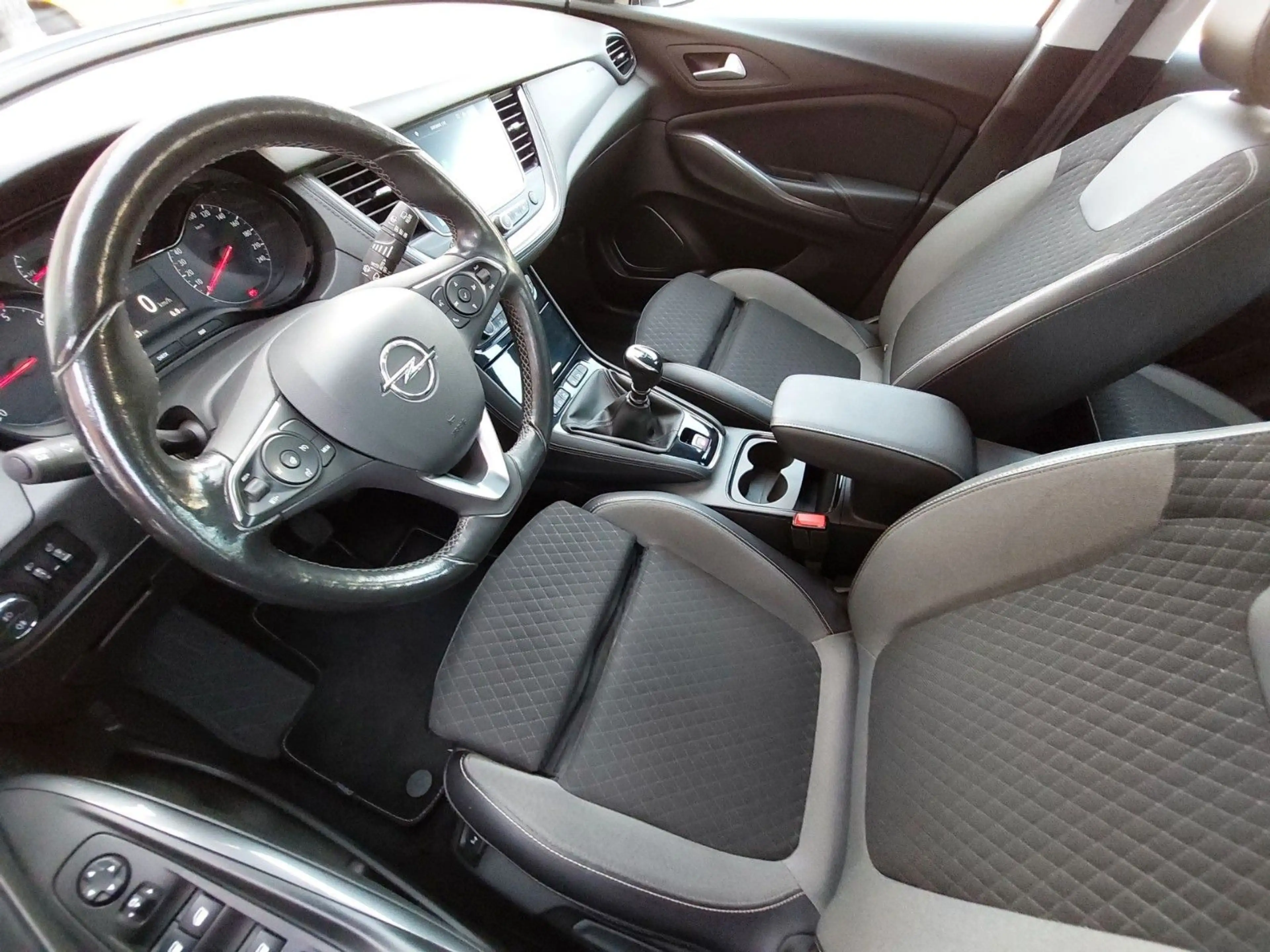 Opel Grandland X BUSINESS EDITION SHZ LHZ KAMERA AHK — photo 13