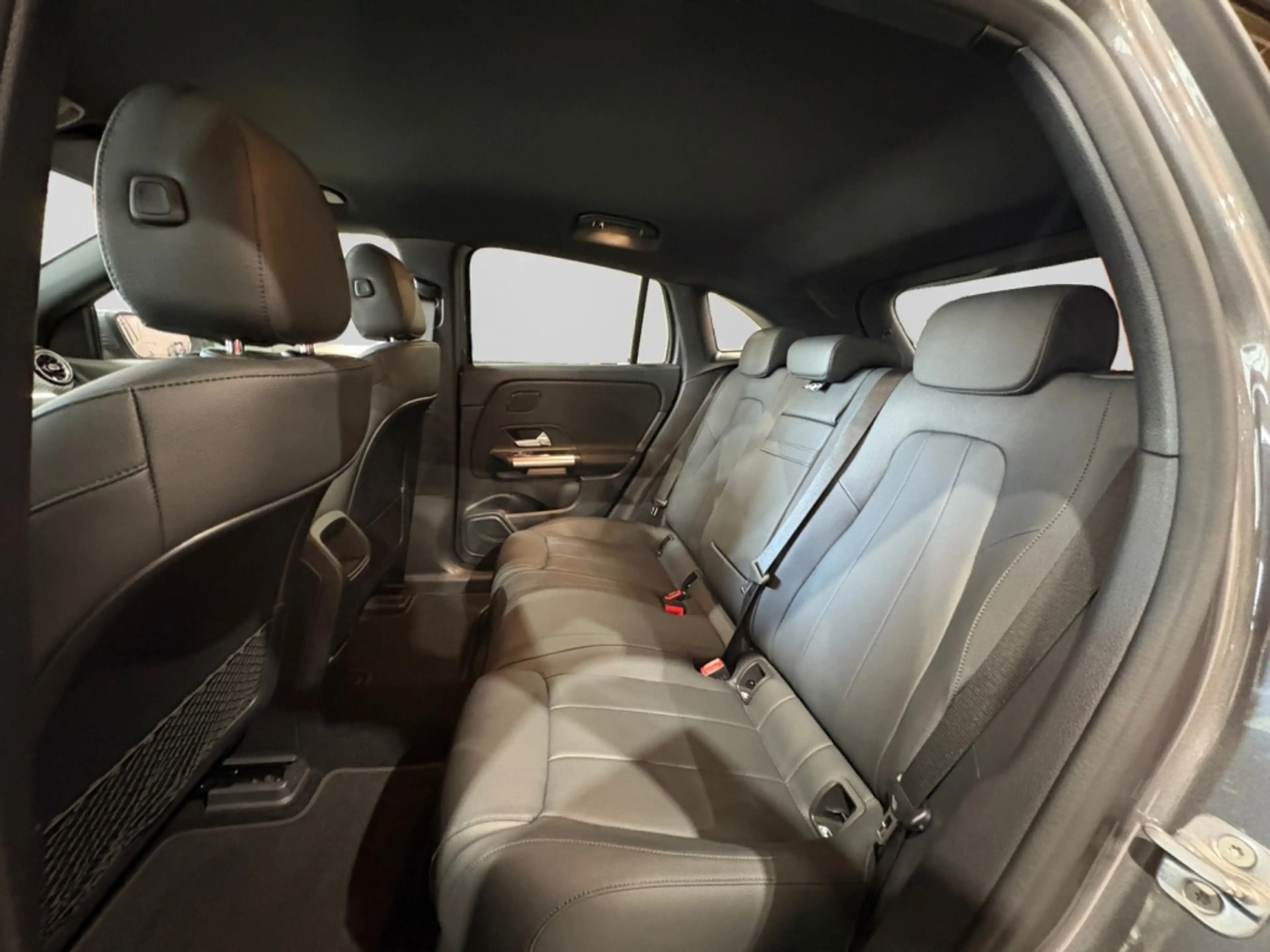 Mercedes-Benz EQA 250 + PROGRESSIVE|AMBIENTE|MBUX|SHZ|KAM|LED — photo 14