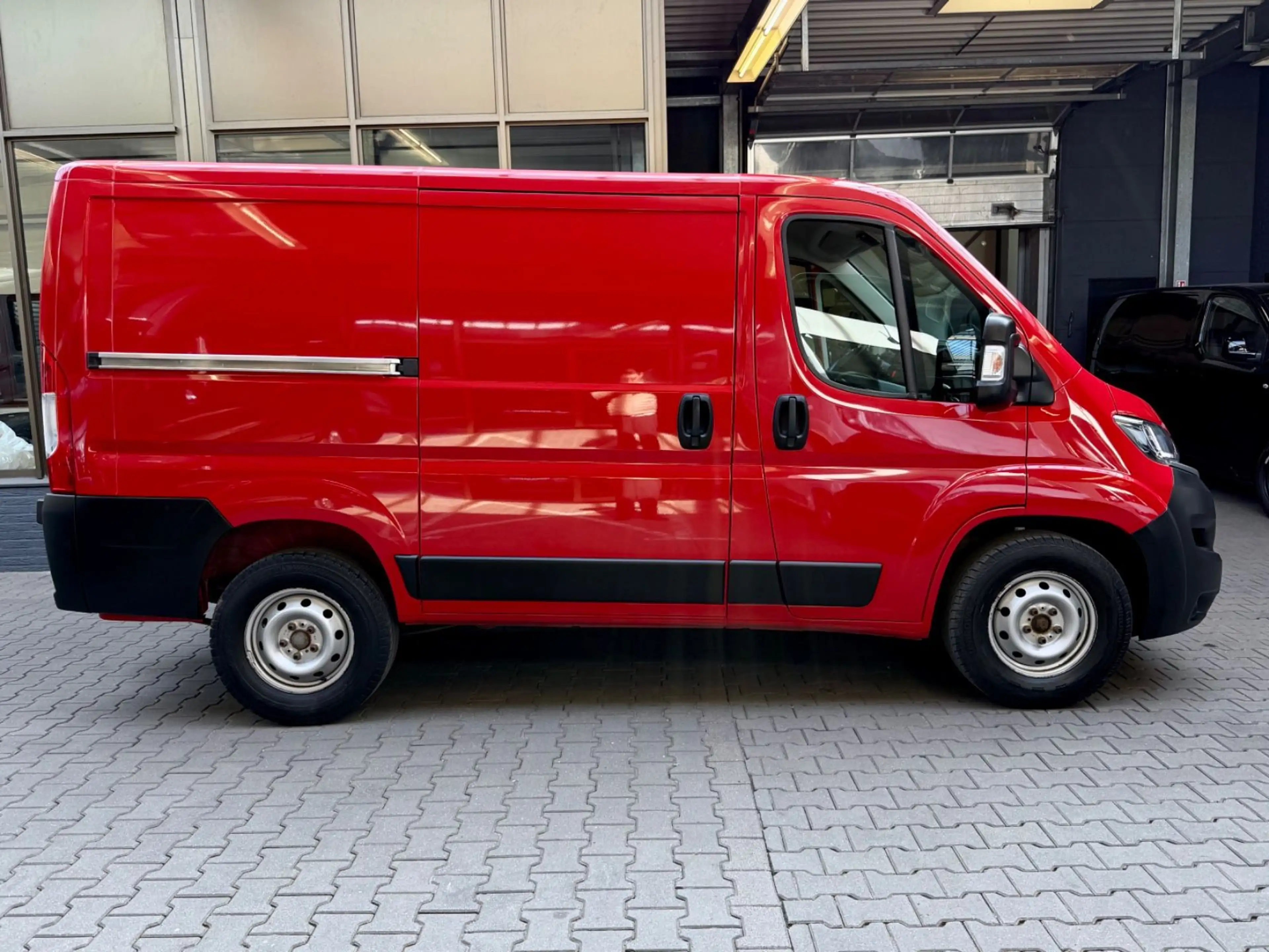 Fiat Ducato 2.3 D L1H1 3,5t AUTOMATIK AHK NAVI STANDH — photo 15