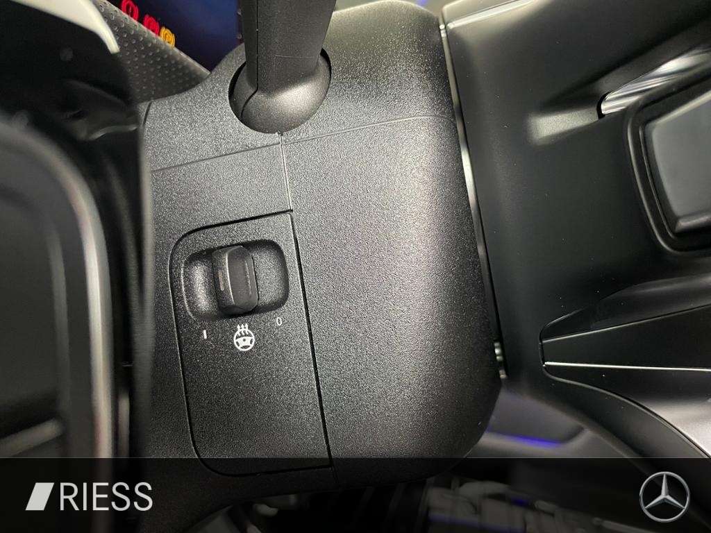 Mercedes-Benz A 220