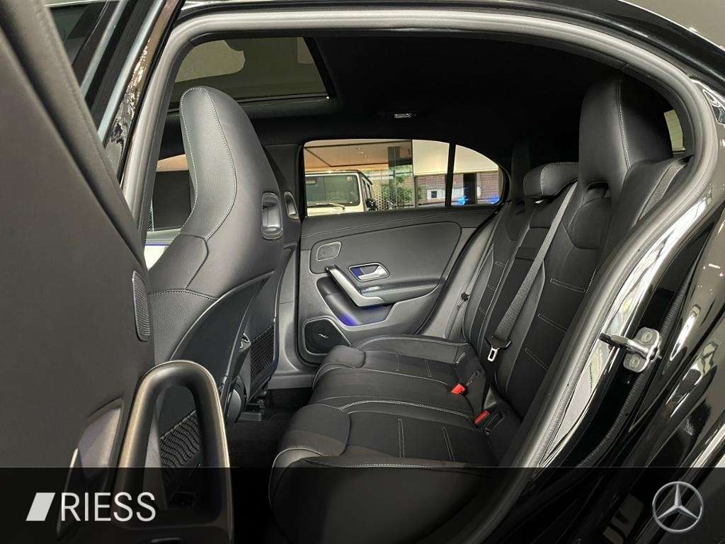 Mercedes-Benz A 220