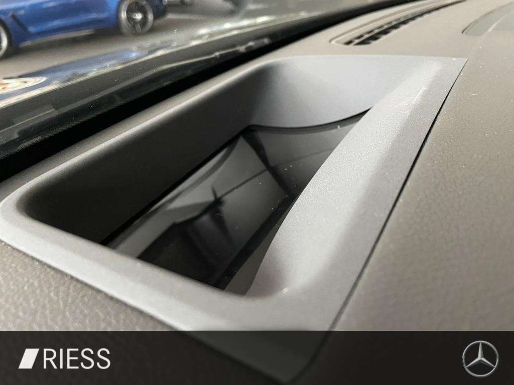 Mercedes-Benz A 220