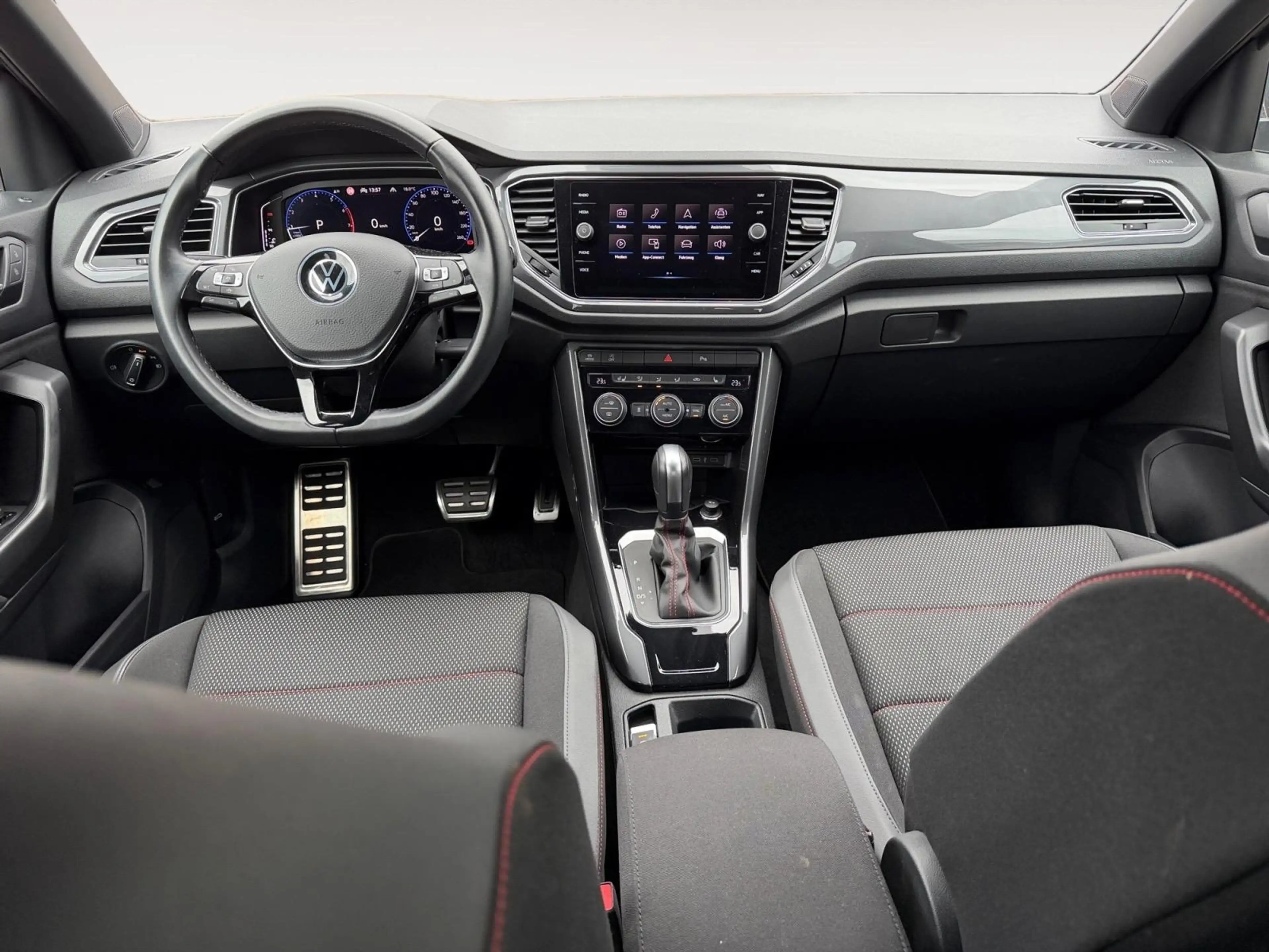Volkswagen T-Roc 1.5 TSI Sport DSG Stnd. Hzg. | NAVI | AHK — photo 7