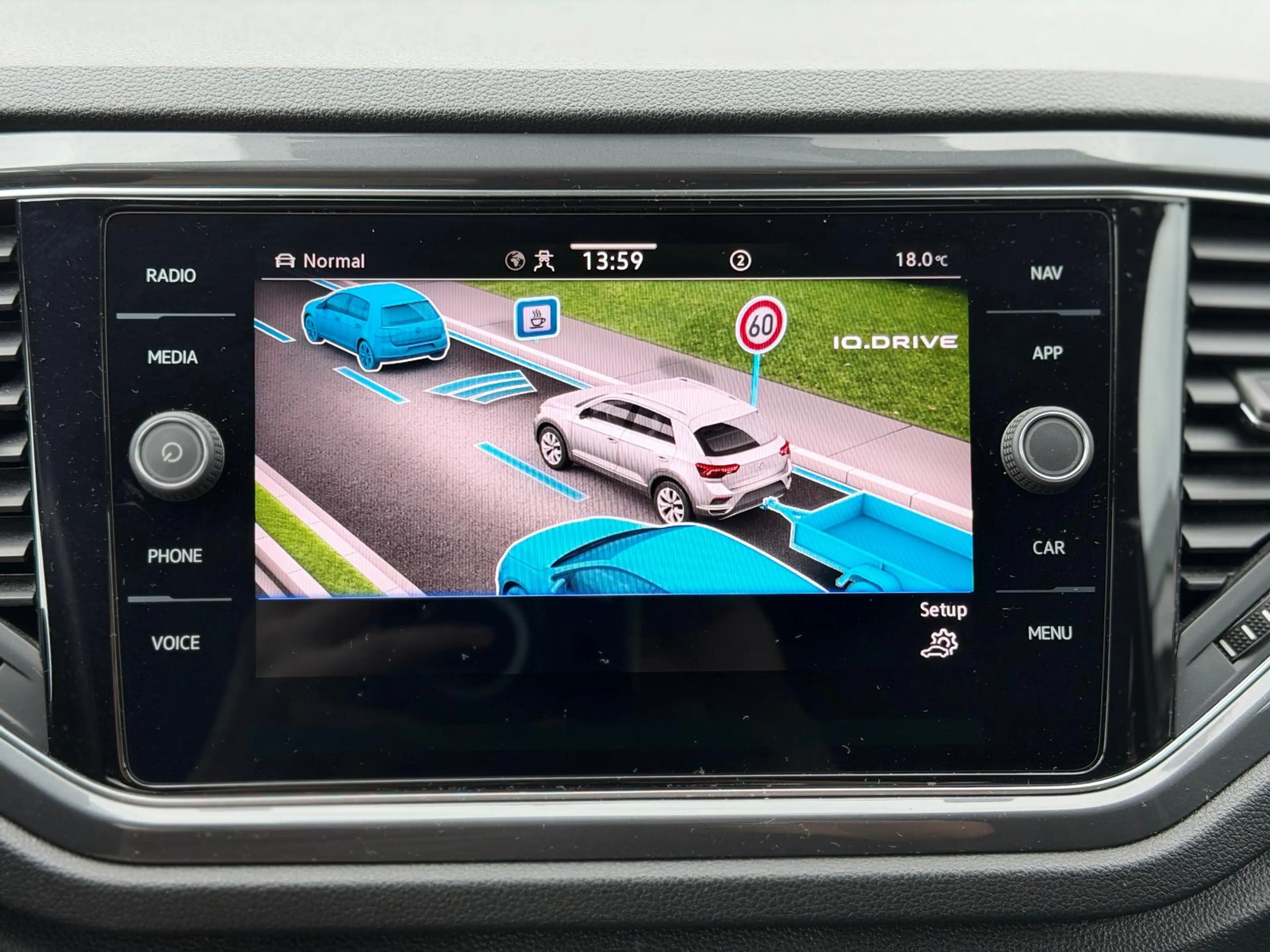 Volkswagen T-Roc 1.5 TSI Sport DSG Stnd. Hzg. | NAVI | AHK — photo 10