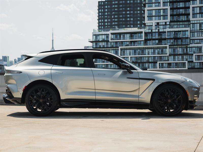 2023 Aston Martin DBX V8 | AWD | 707hp — снимка 1