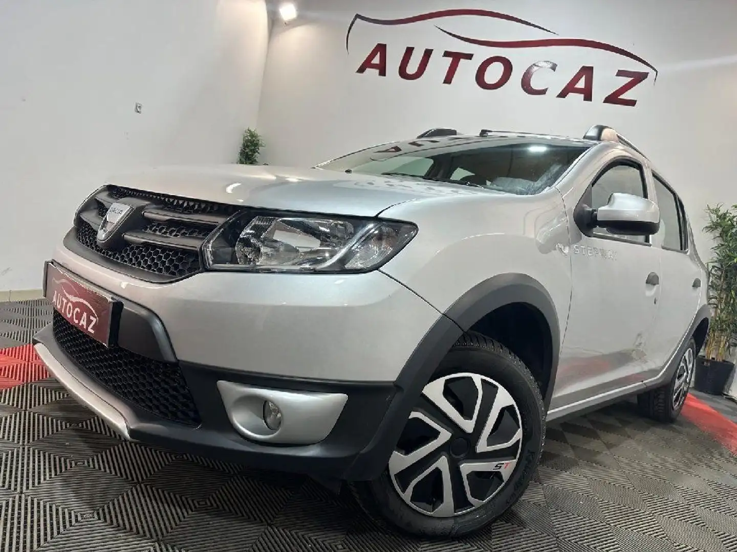 Dacia Sandero 1.5 dCi 90 Stepway Ambiance +21500KMS*PREMIERE MAIN Gris - 2