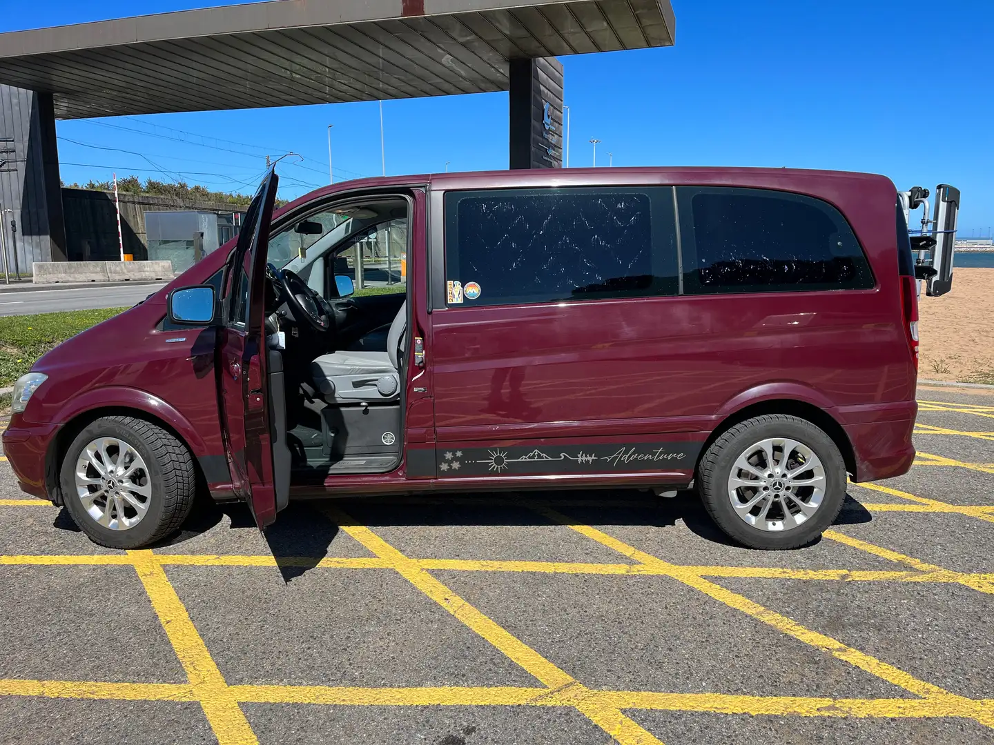 Mercedes-Benz Viano 2.0CDI Fun Compacto Burdeos - 2