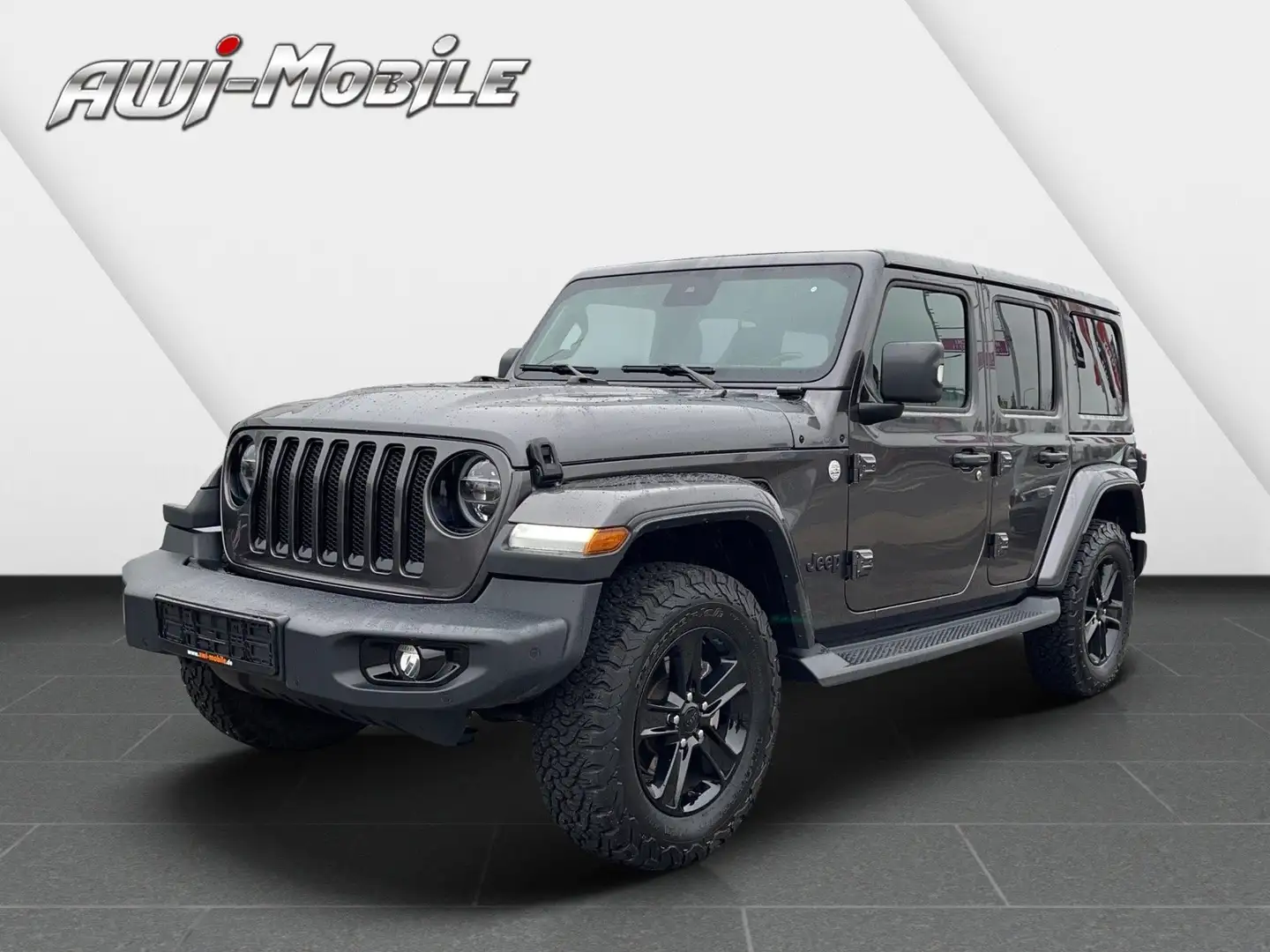 Jeep Wrangler Sahara Gris - 1