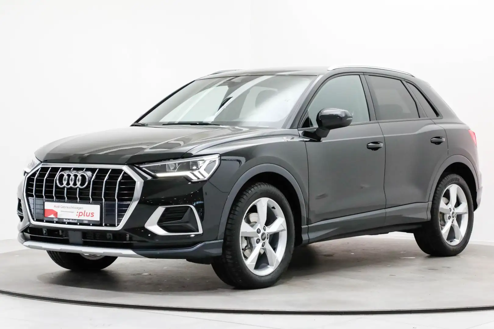 Audi Q3 35 TFSI S tronic S line AHK Navi SHZ Virtual Schwarz - 2