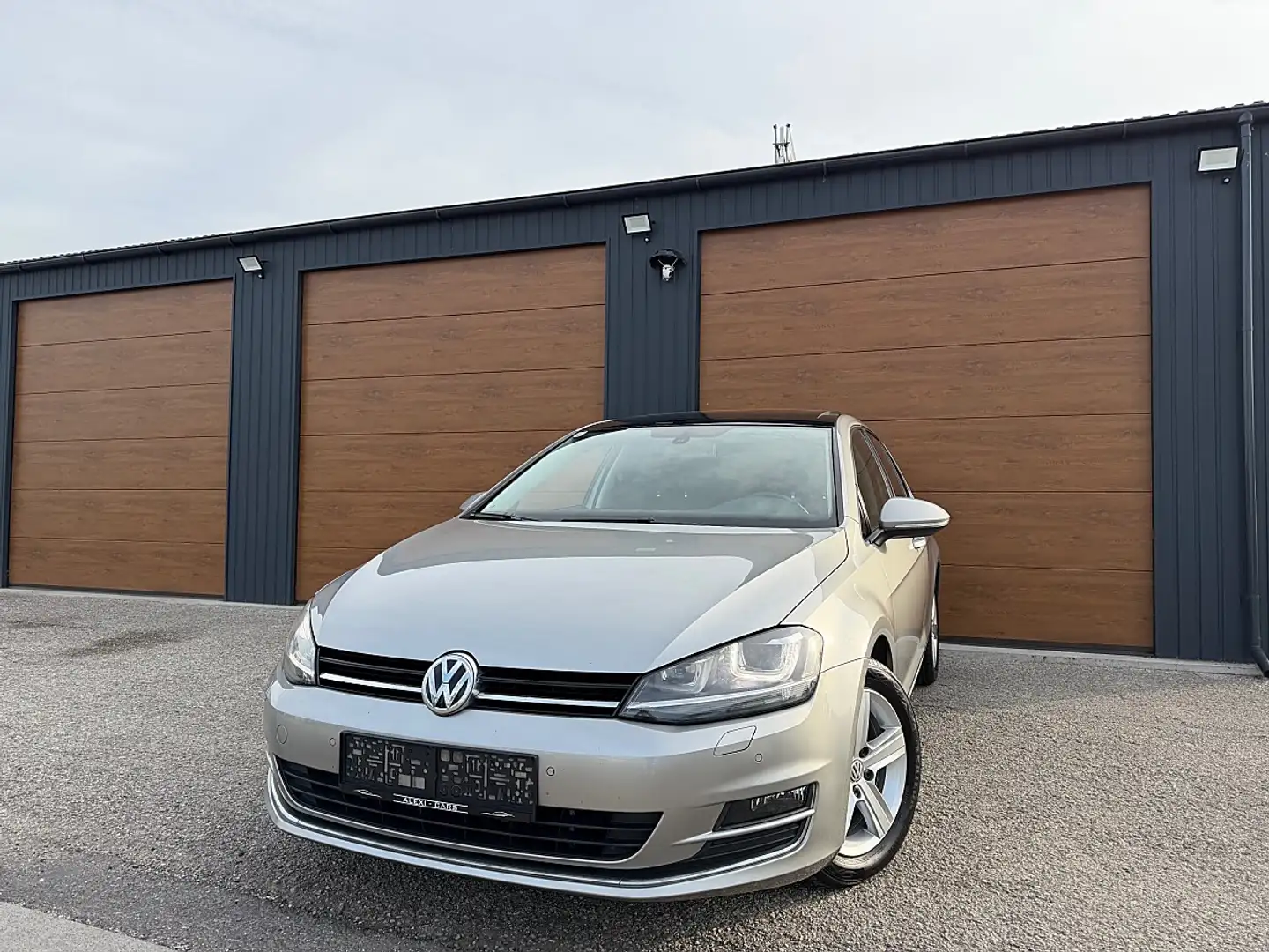 Volkswagen Golf Sky 2,0 BMT TDI DPF Grau - 2