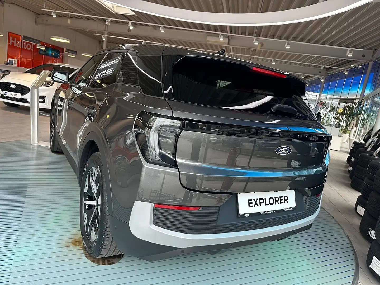 Ford Explorer Elektro 77kWh Gris - 2