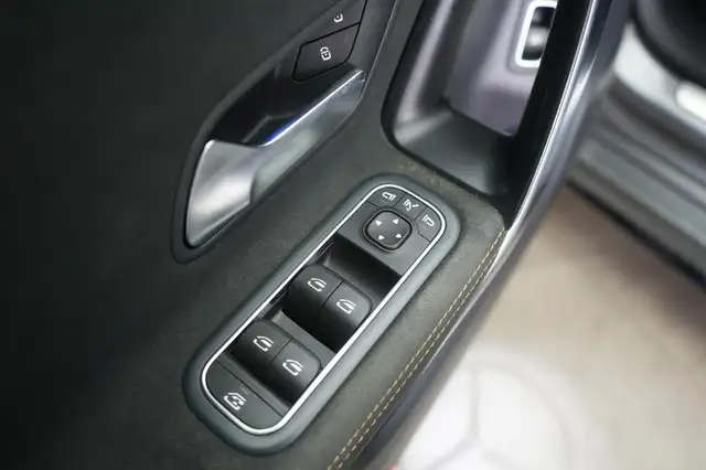 Mercedes-Benz Cla view 30