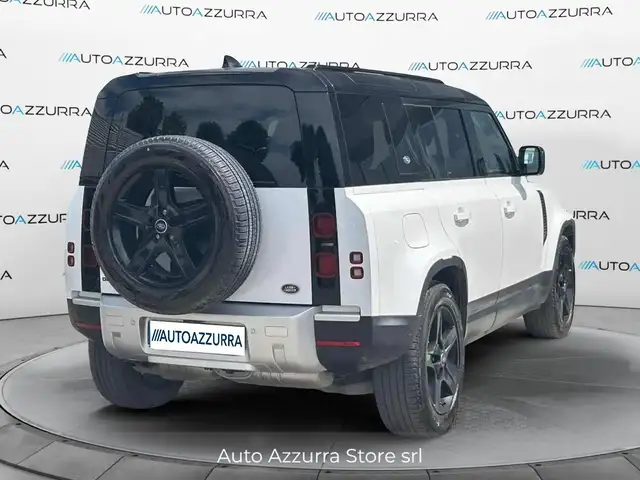 Land Rover Defender view 4