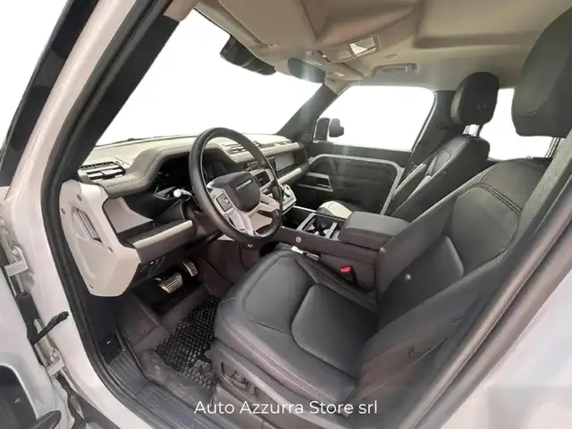 Land Rover Defender view 7