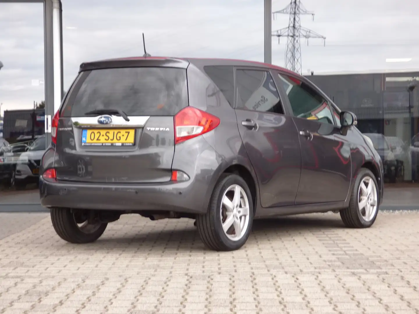 Subaru Trezia 1.3 Comfort | 1e Eig. | Dealer OH | PDC | Grau - 2