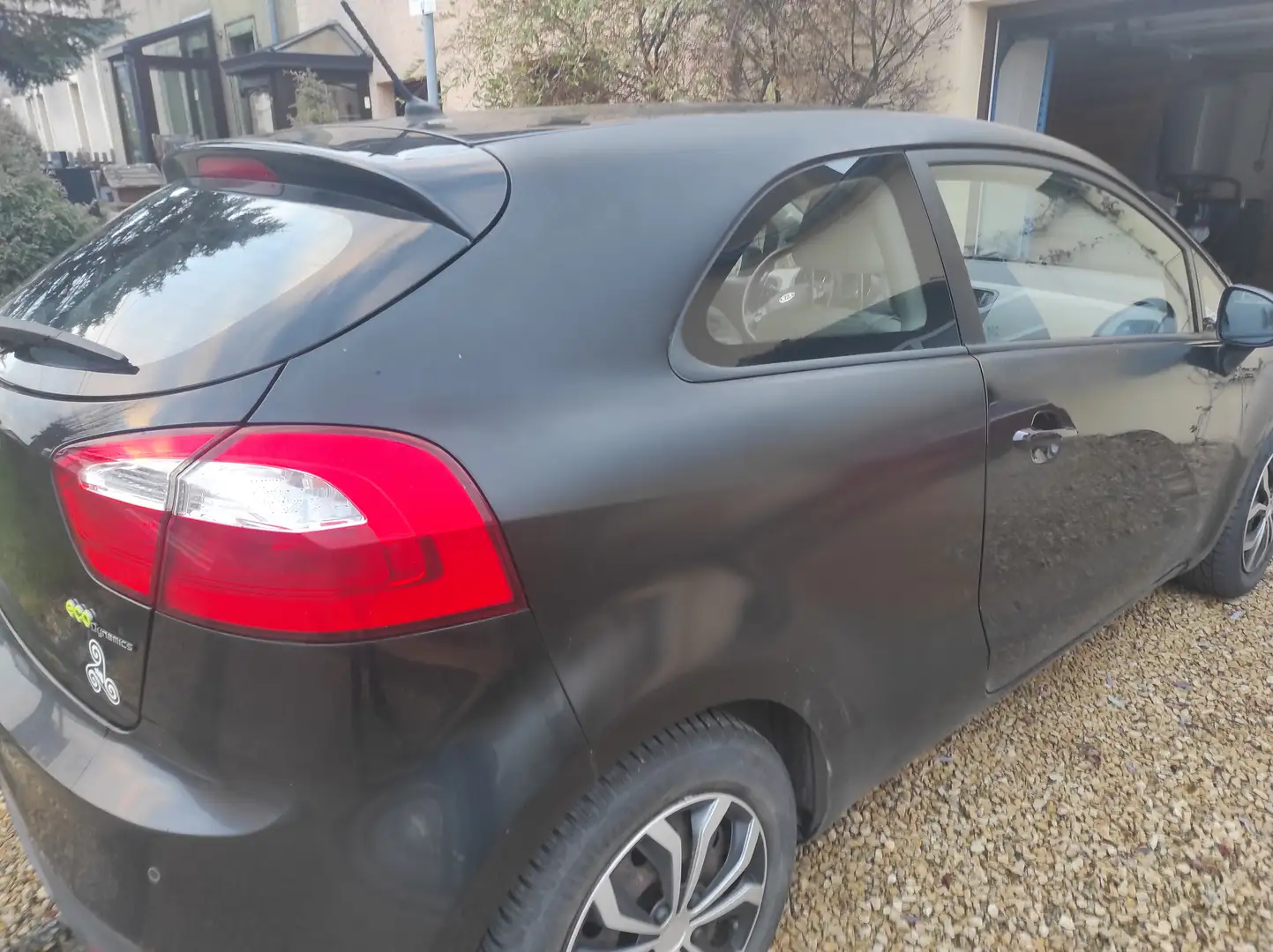 Kia Rio Rio 1.4 CRDi Fusion Zwart - 2