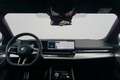 BMW i5 eDrive40 M Sport | Panoramadak / Comfortstoelen / Zwart - thumbnail 10