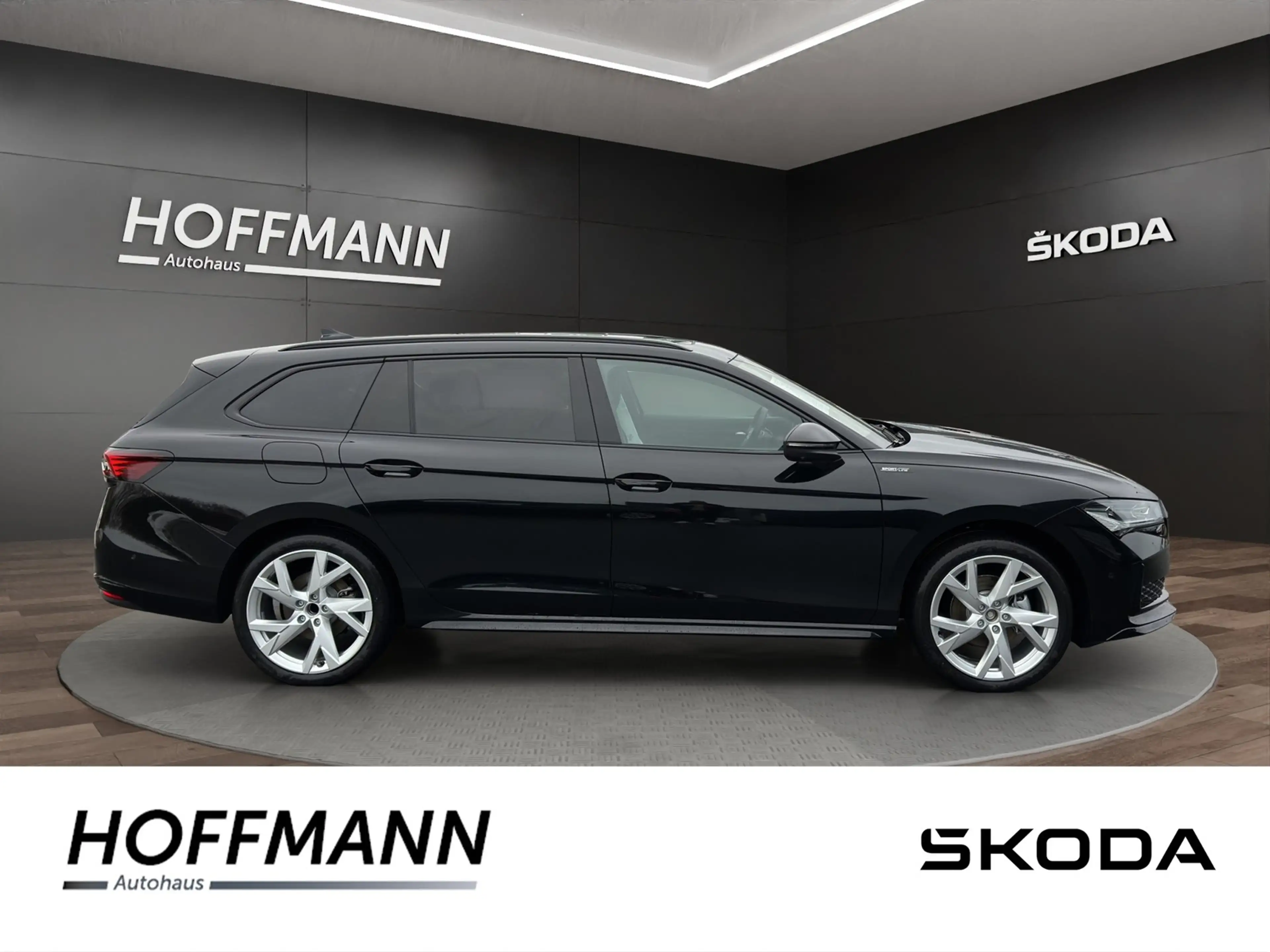 Skoda Superb 2.0 TDI Sportline DSG AHK+Panorama+CANTON — photo 5