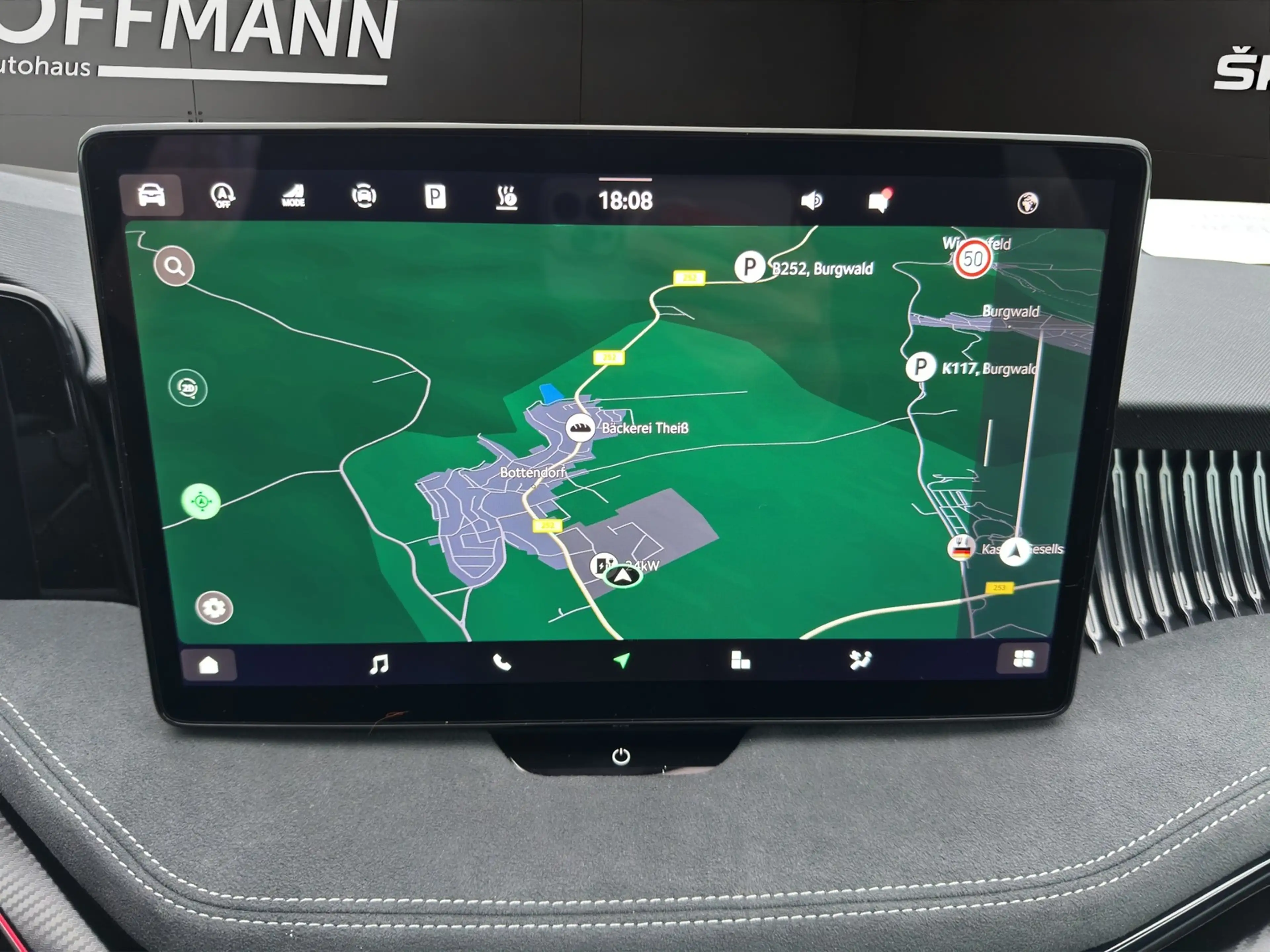 Skoda Superb 2.0 TDI Sportline DSG AHK+Panorama+CANTON — photo 14