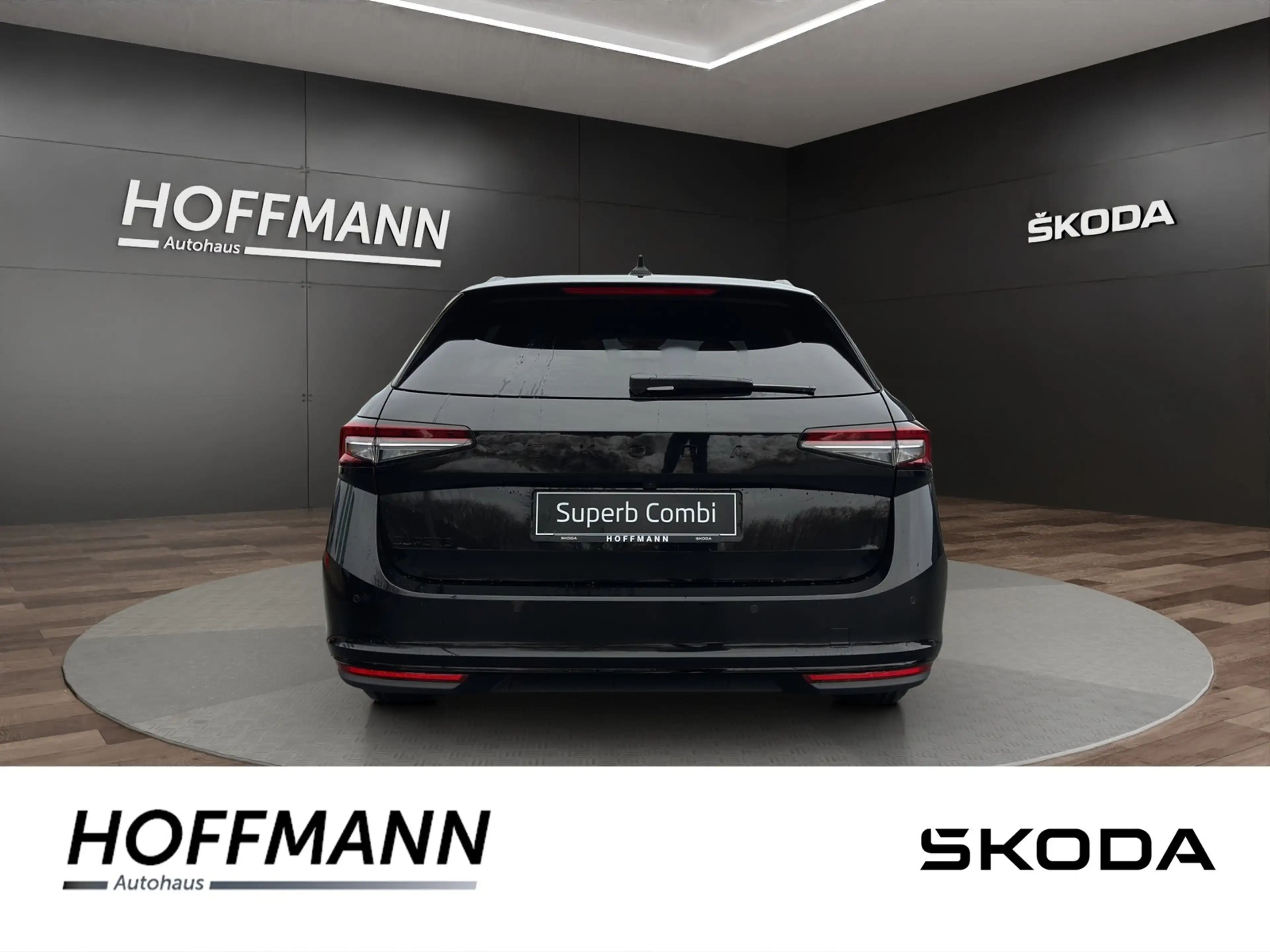 Skoda Superb 2.0 TDI Sportline DSG AHK+Panorama+CANTON — photo 4