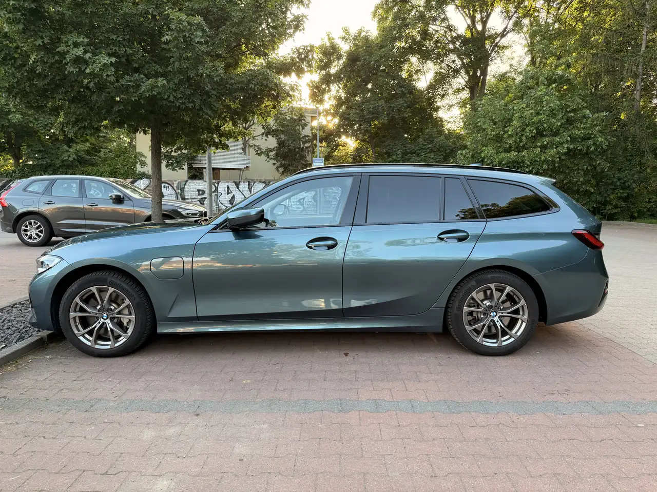 BMW 330
