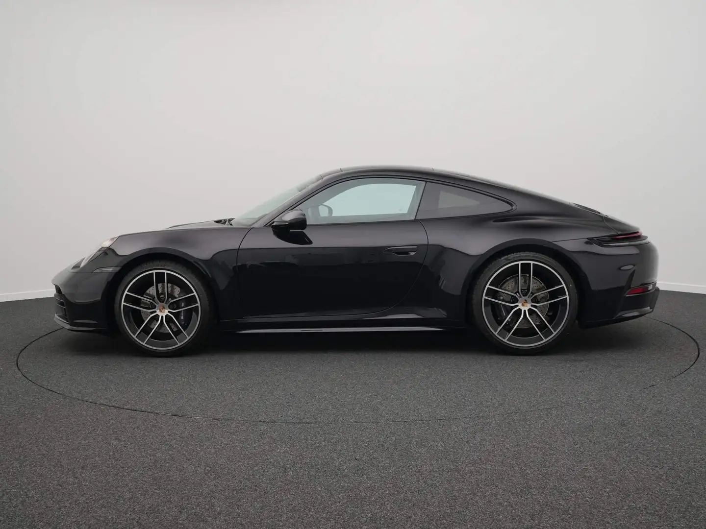 Porsche 992 Carrera - 2