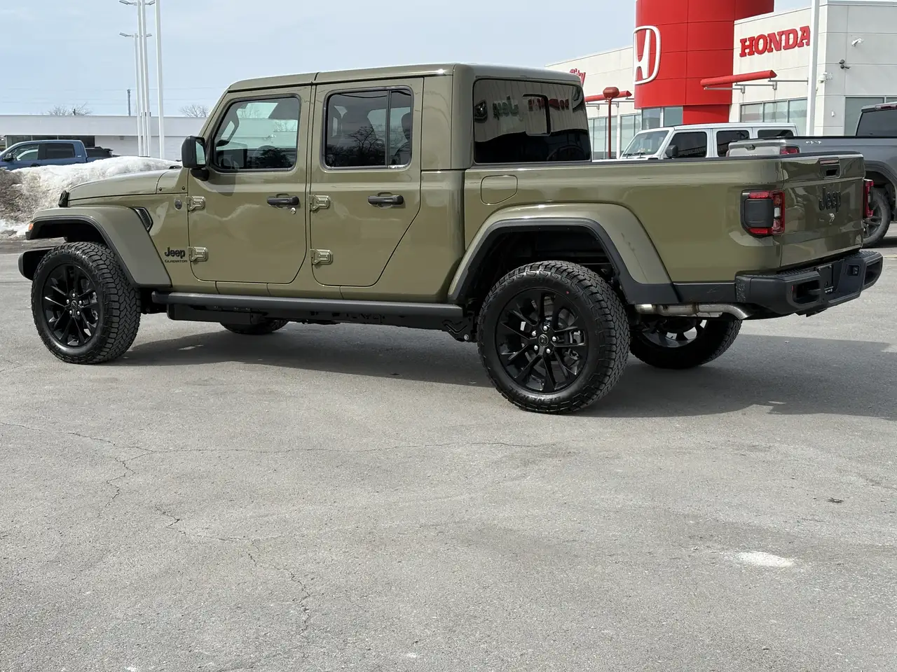 Jeep Gladiator снимка Jeep Gladiator