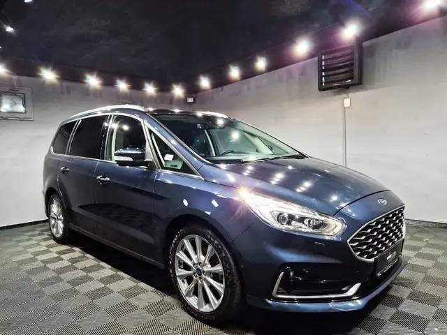 Ford Galaxy view 2