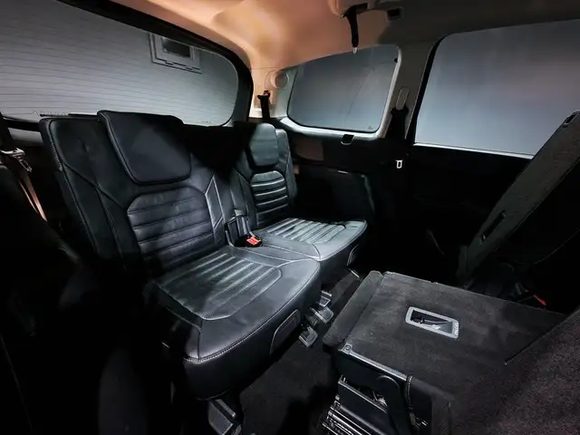 Ford Galaxy view 14
