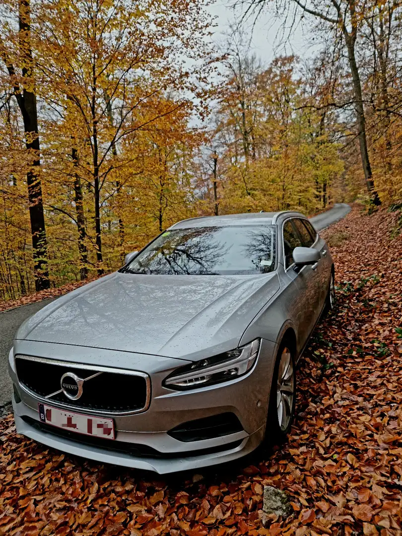 Volvo V90 D3 AWD Geartronic Momentum Argintiu - 2