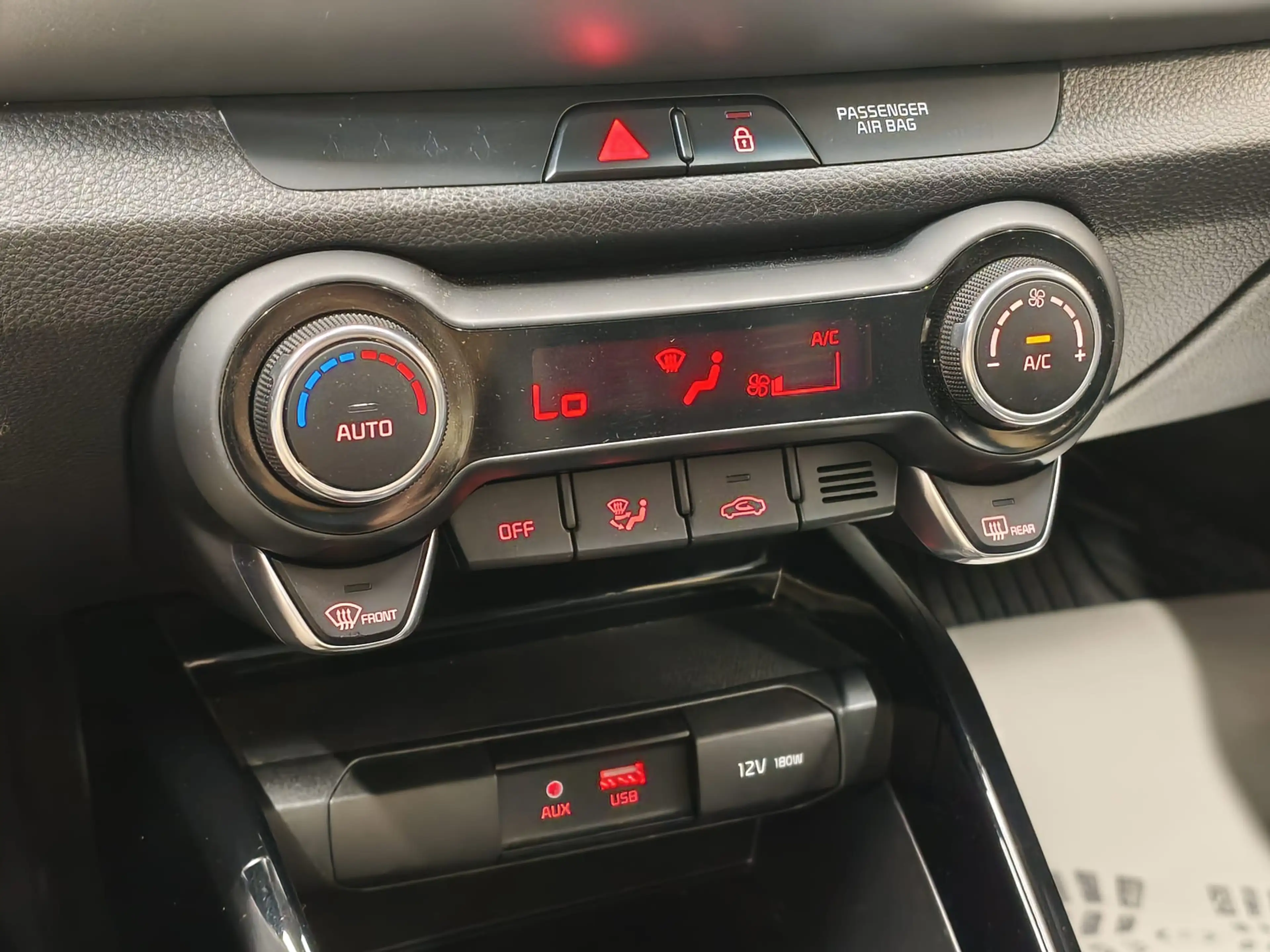 Kia Stonic 1.0TSI ** 1ER PRORPIO ** GARANTIE 12 MOIS ** — photo 13
