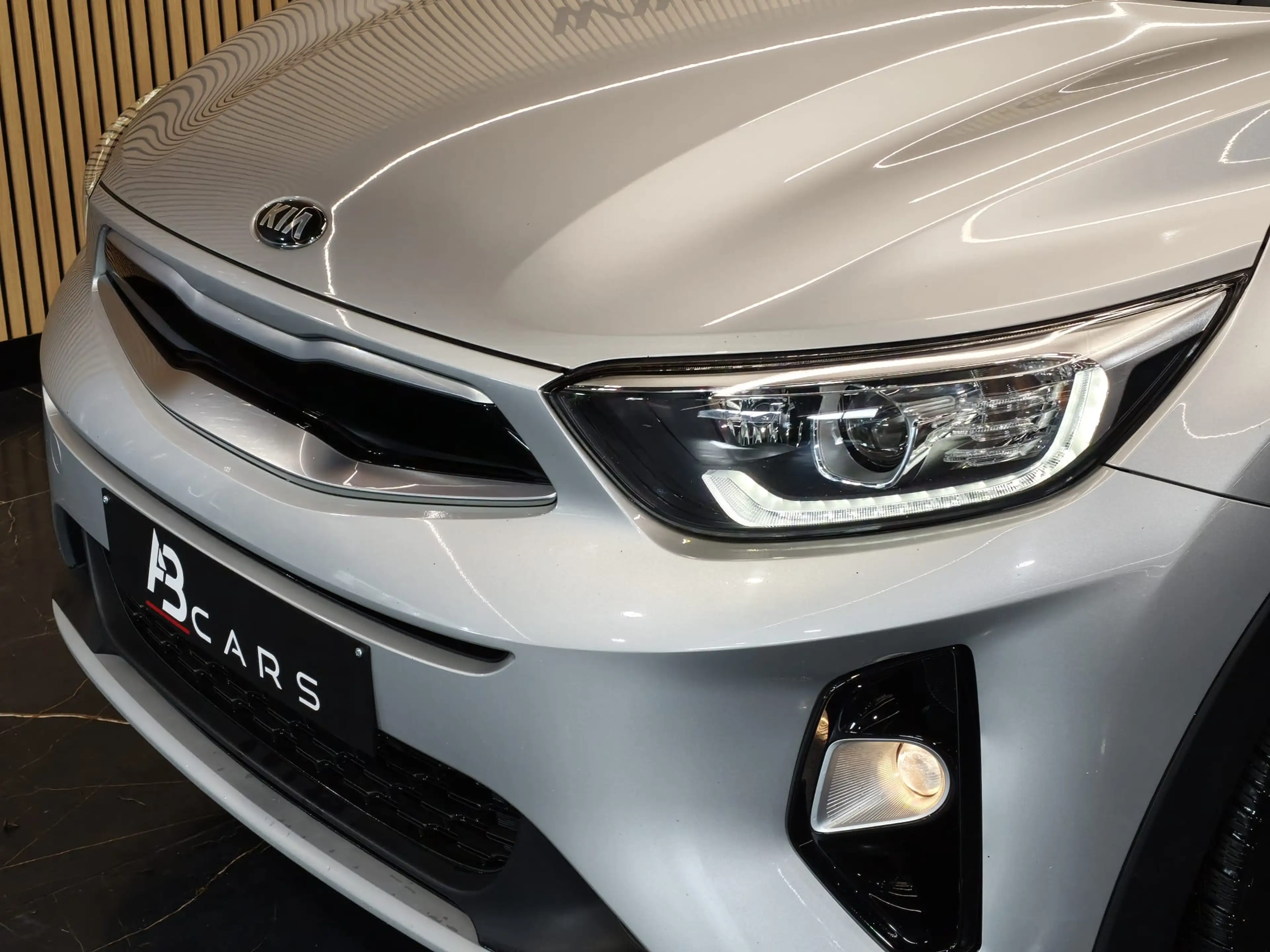 Kia Stonic 1.0TSI ** 1ER PRORPIO ** GARANTIE 12 MOIS ** — photo 6