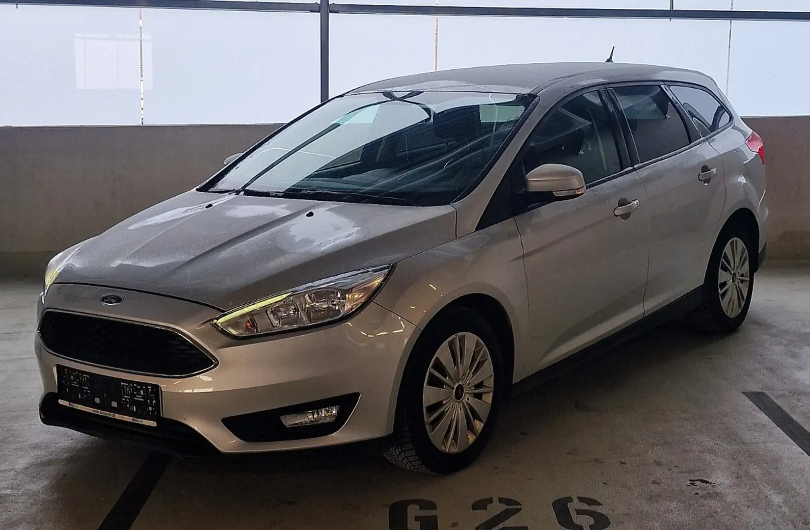 Ford Focus Traveller 1,5 TDCi Trend Grau - 1