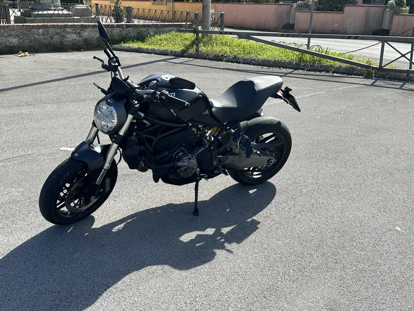 Ducati Monster 821 versione 35kw Nero - 1