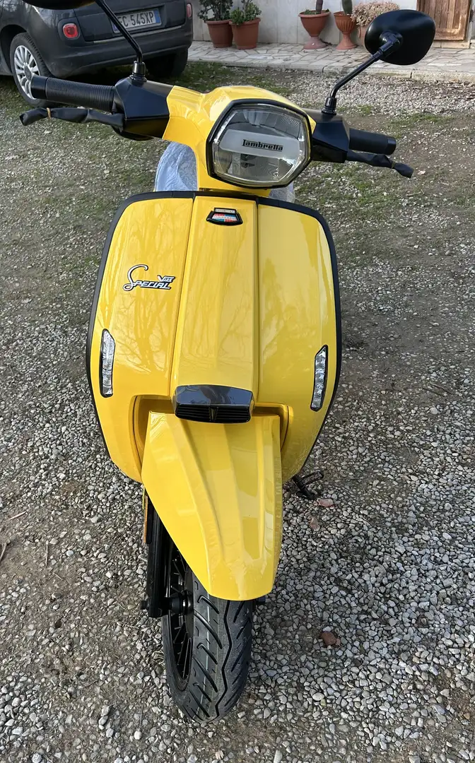 Lambretta V125 Special flex Amarillo - 1
