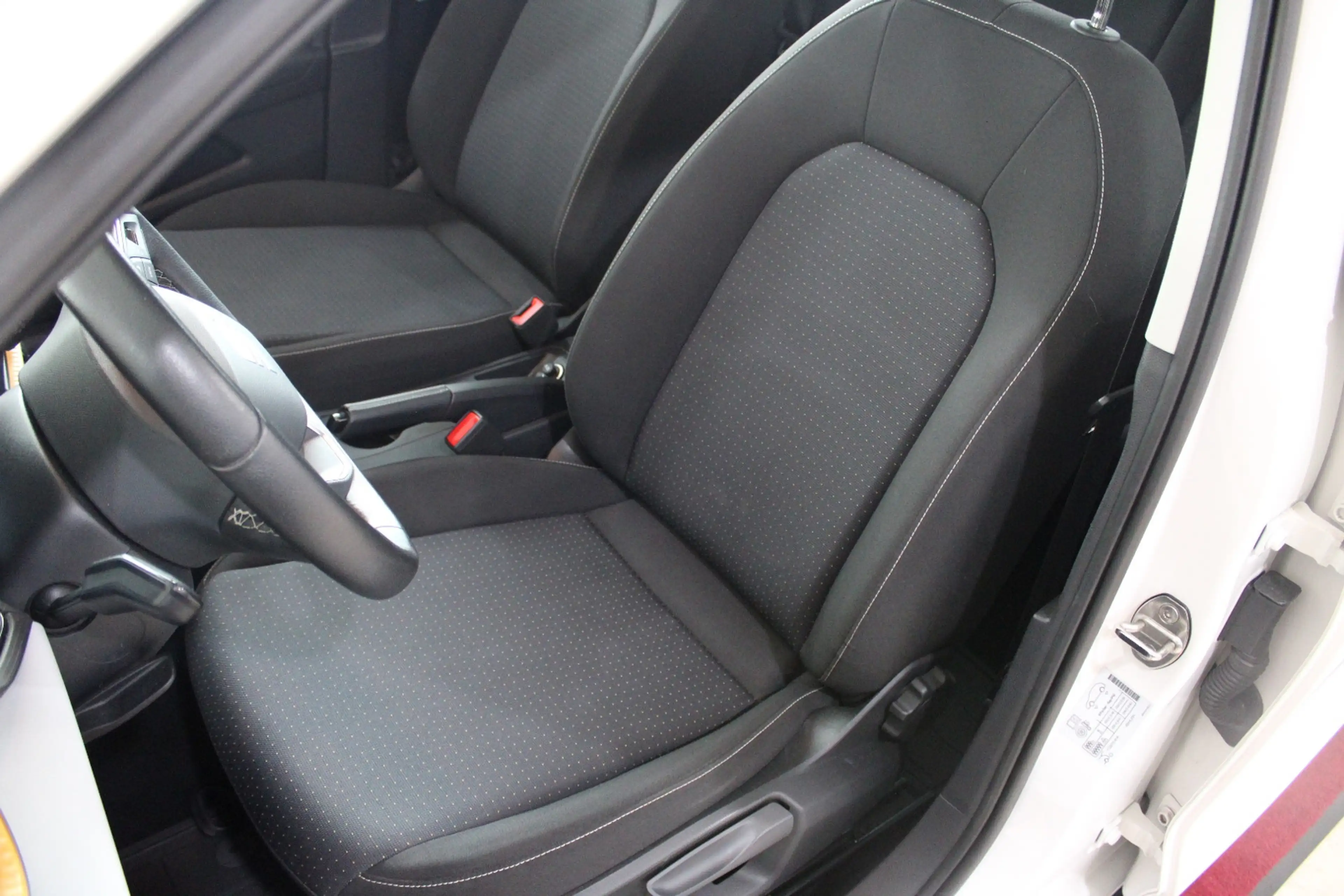 SEAT Arona 1.0 TSI Style 1.Hand*Carplay — photo 13