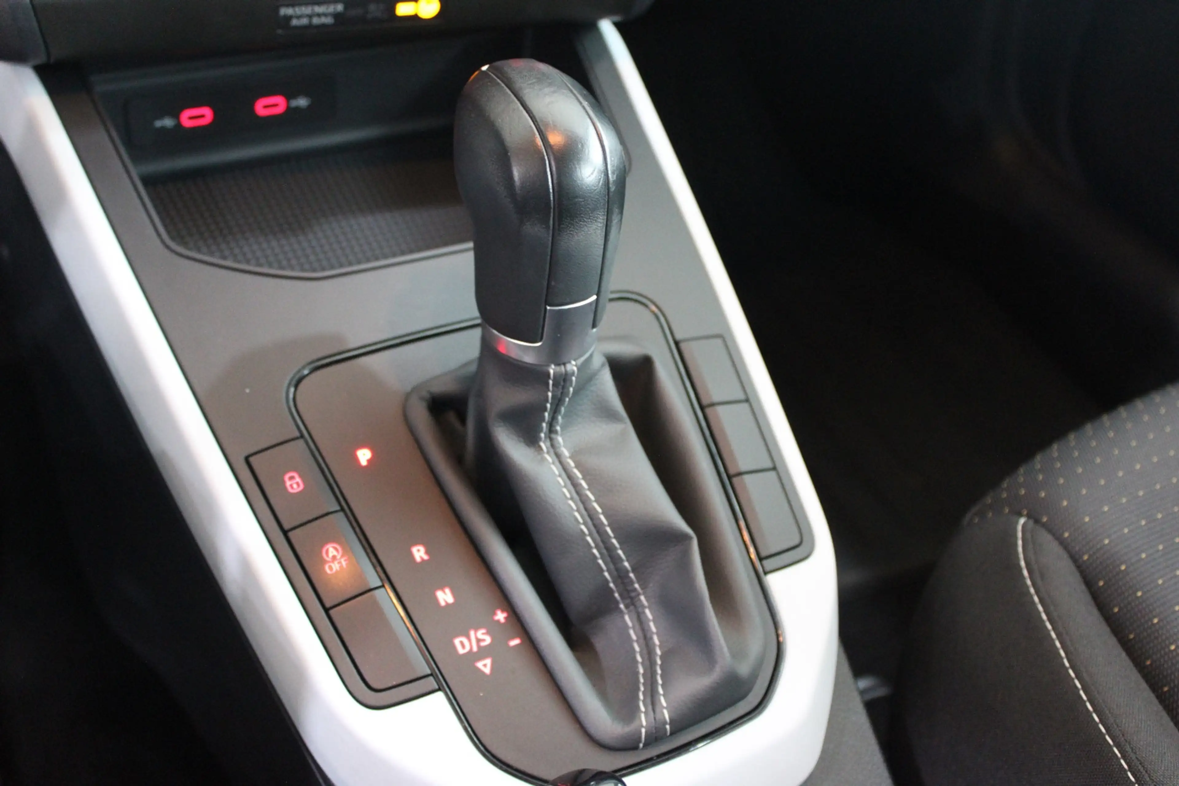 SEAT Arona 1.0 TSI Style 1.Hand*Carplay — photo 22