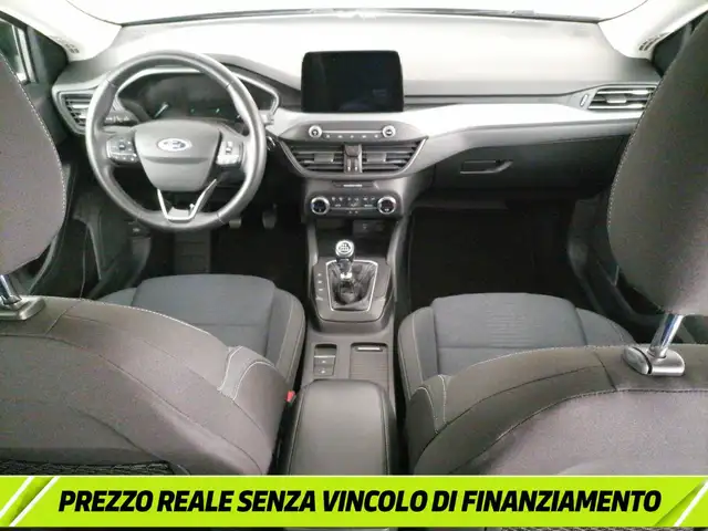 Ford Focus view 9