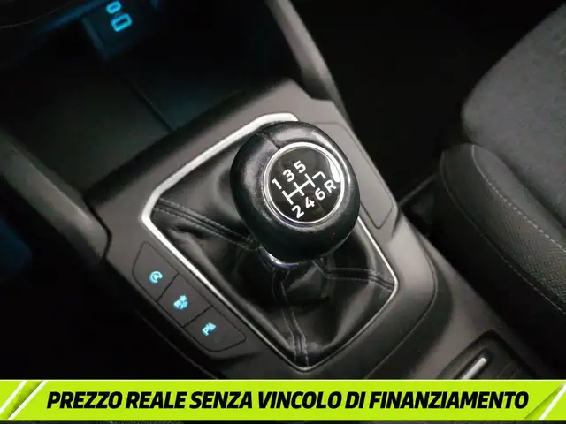 Ford Focus view 13