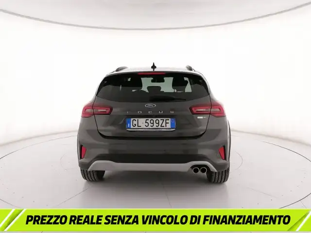 Ford Focus view 4