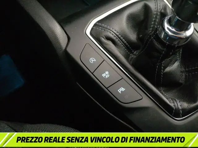 Ford Focus view 20