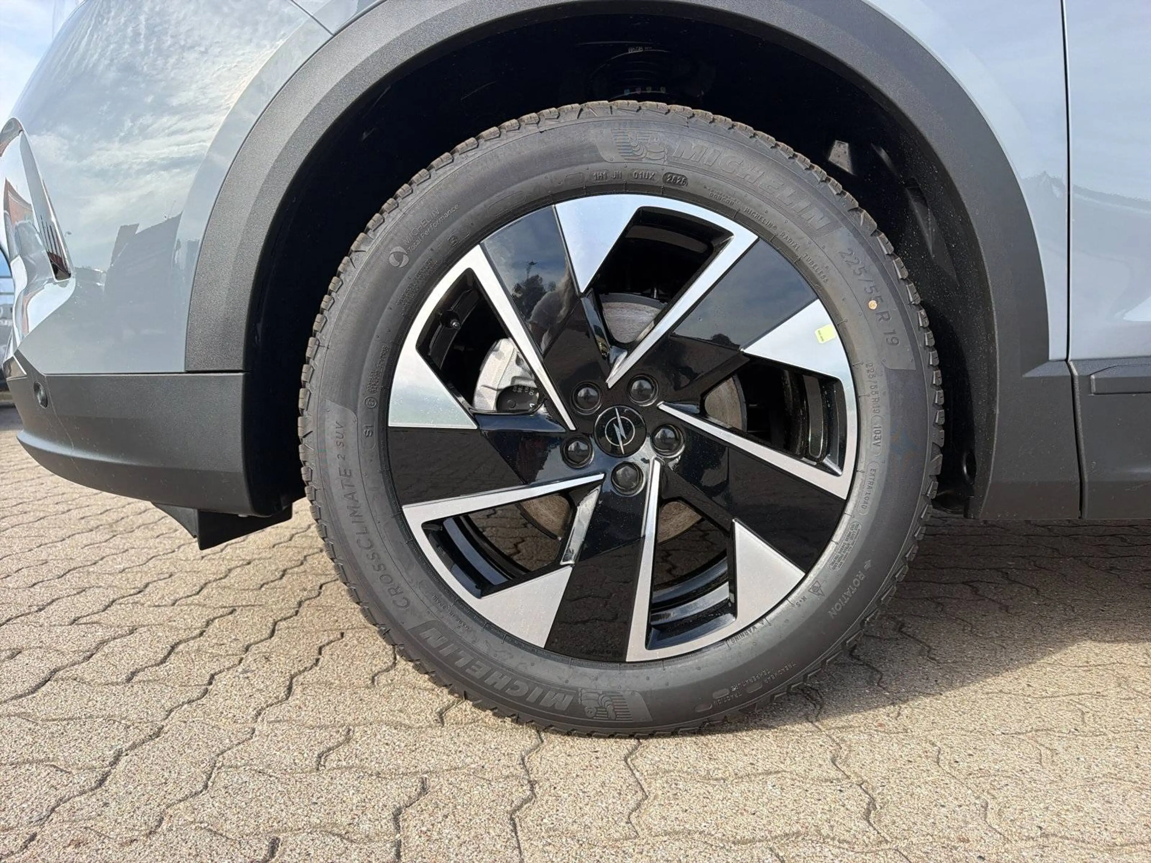 Opel Grandland 1.2 48V Mild- Hybrid 107 kW Edition — photo 9