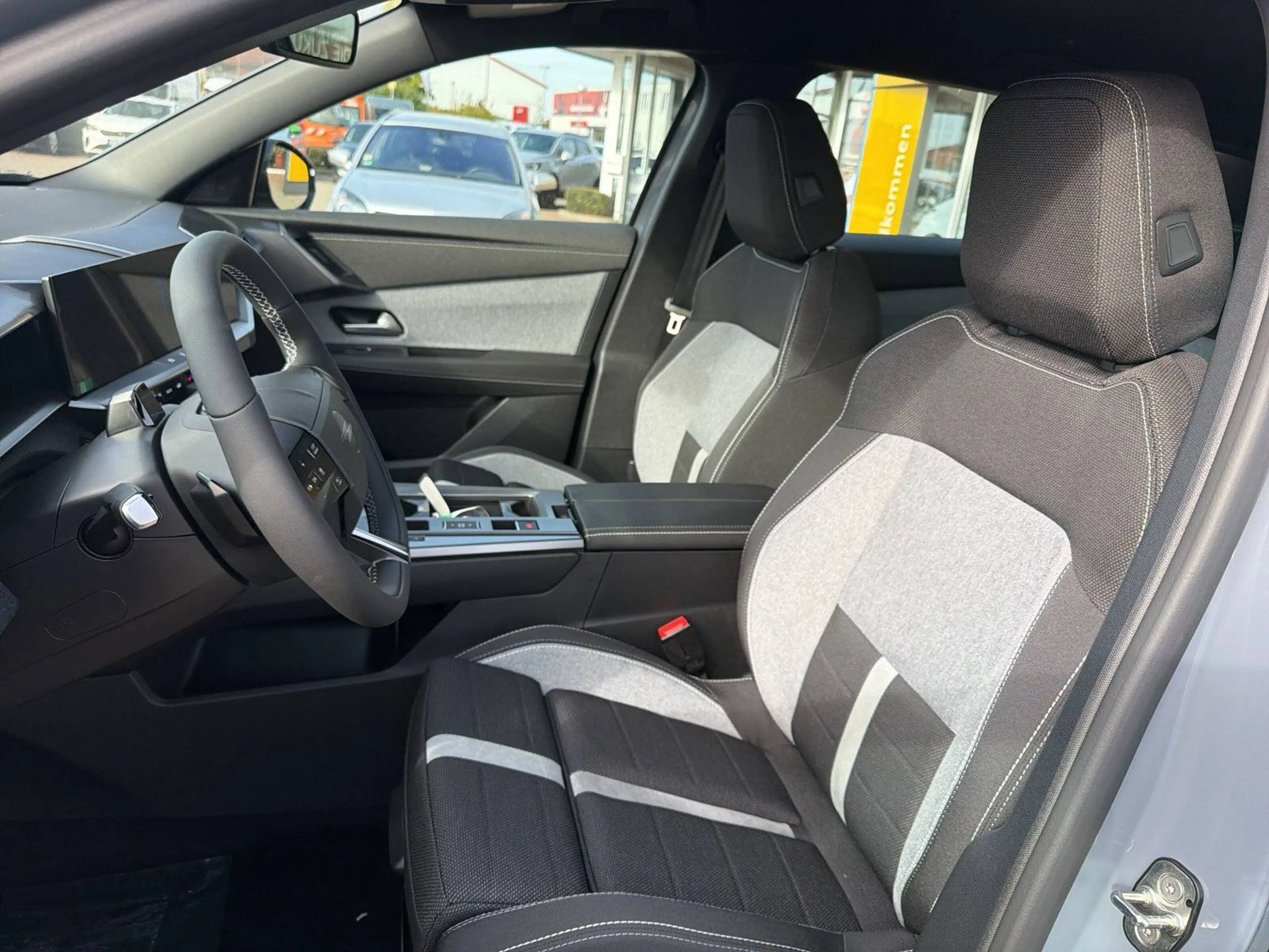 Opel Grandland 1.2 48V Mild- Hybrid 107 kW Edition — photo 12