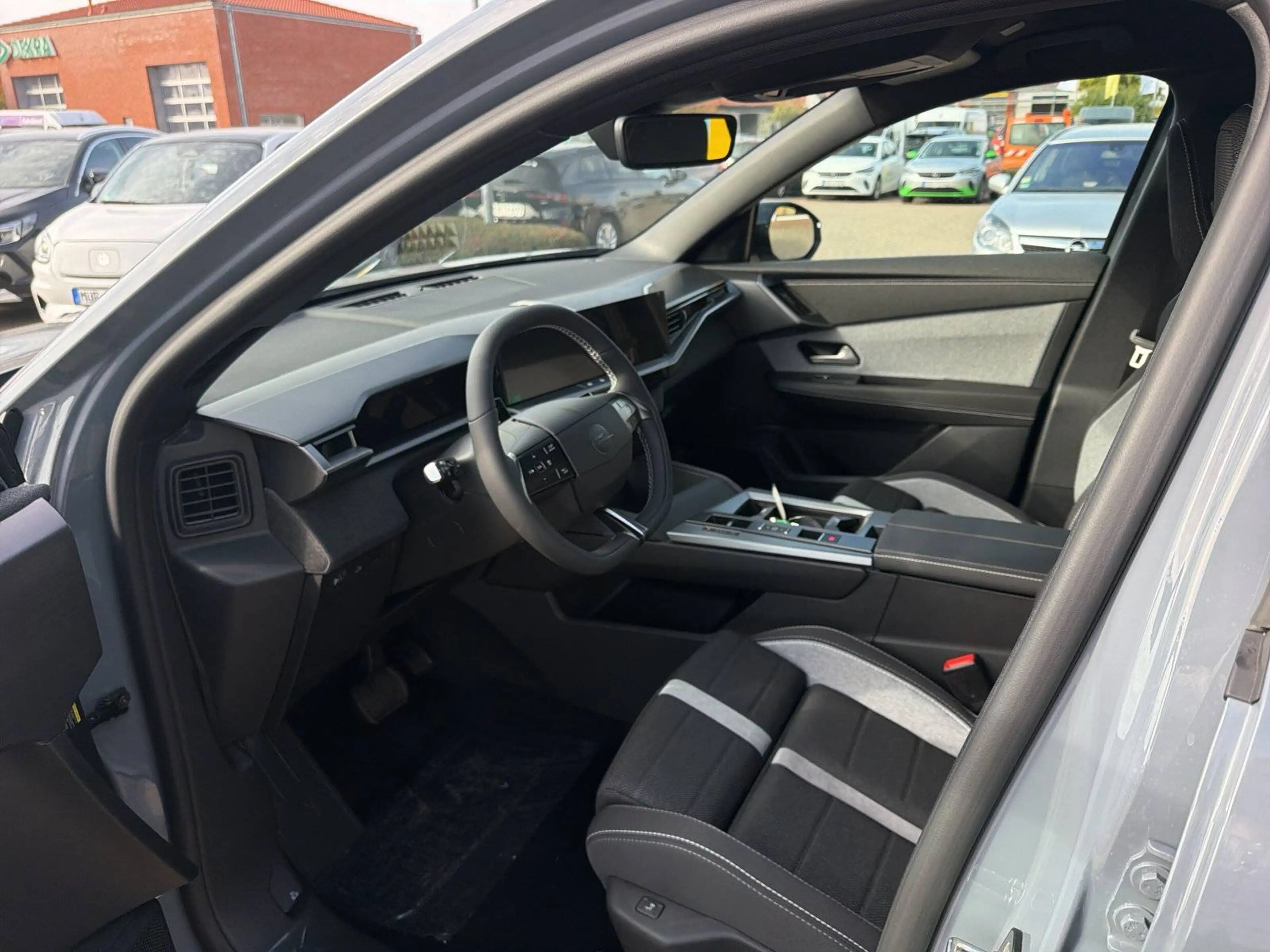 Opel Grandland 1.2 48V Mild- Hybrid 107 kW Edition — photo 11