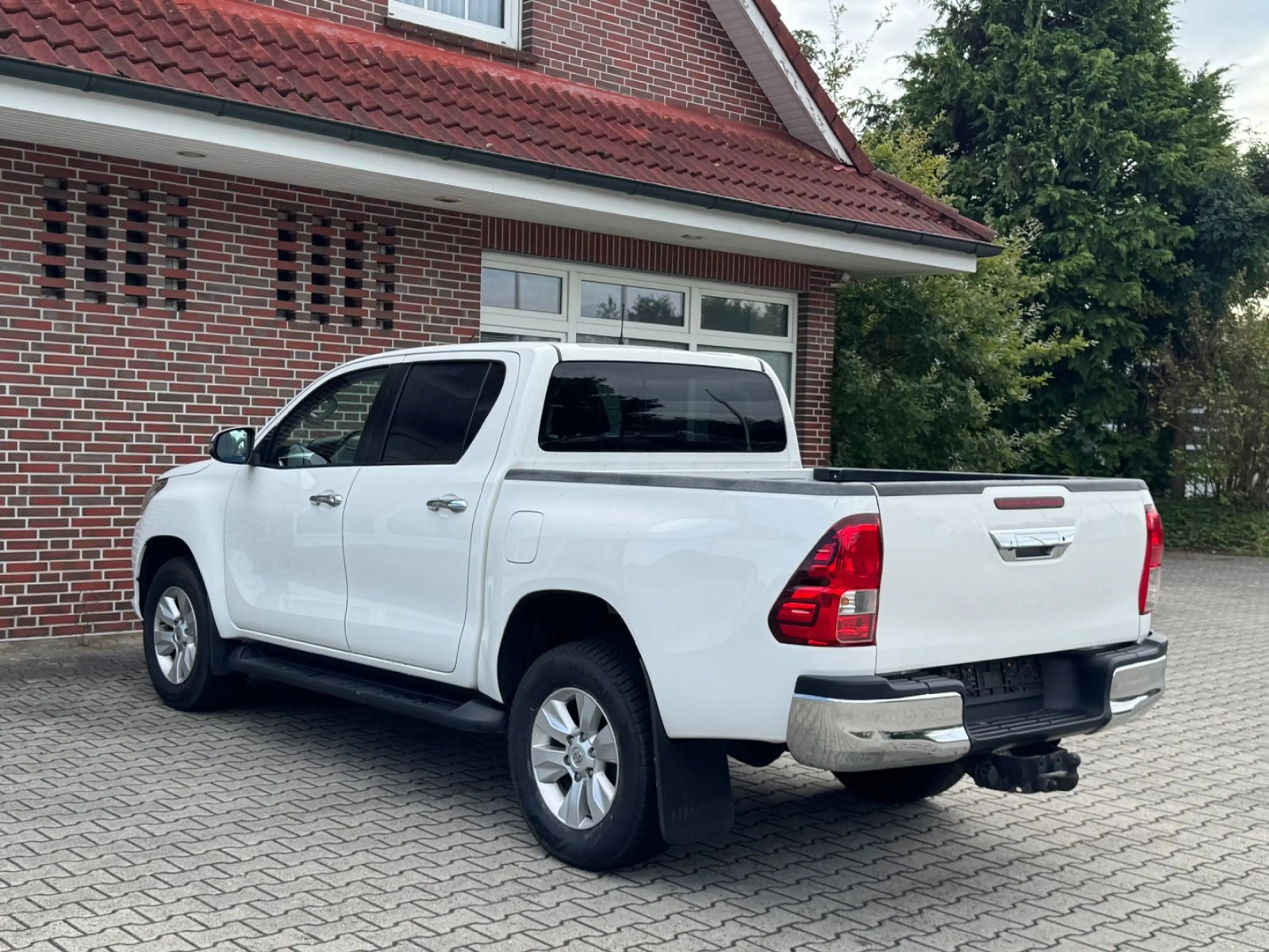 Toyota Hilux Double Cab Duty 4x4*R-KAMERA*AHK* — photo 3