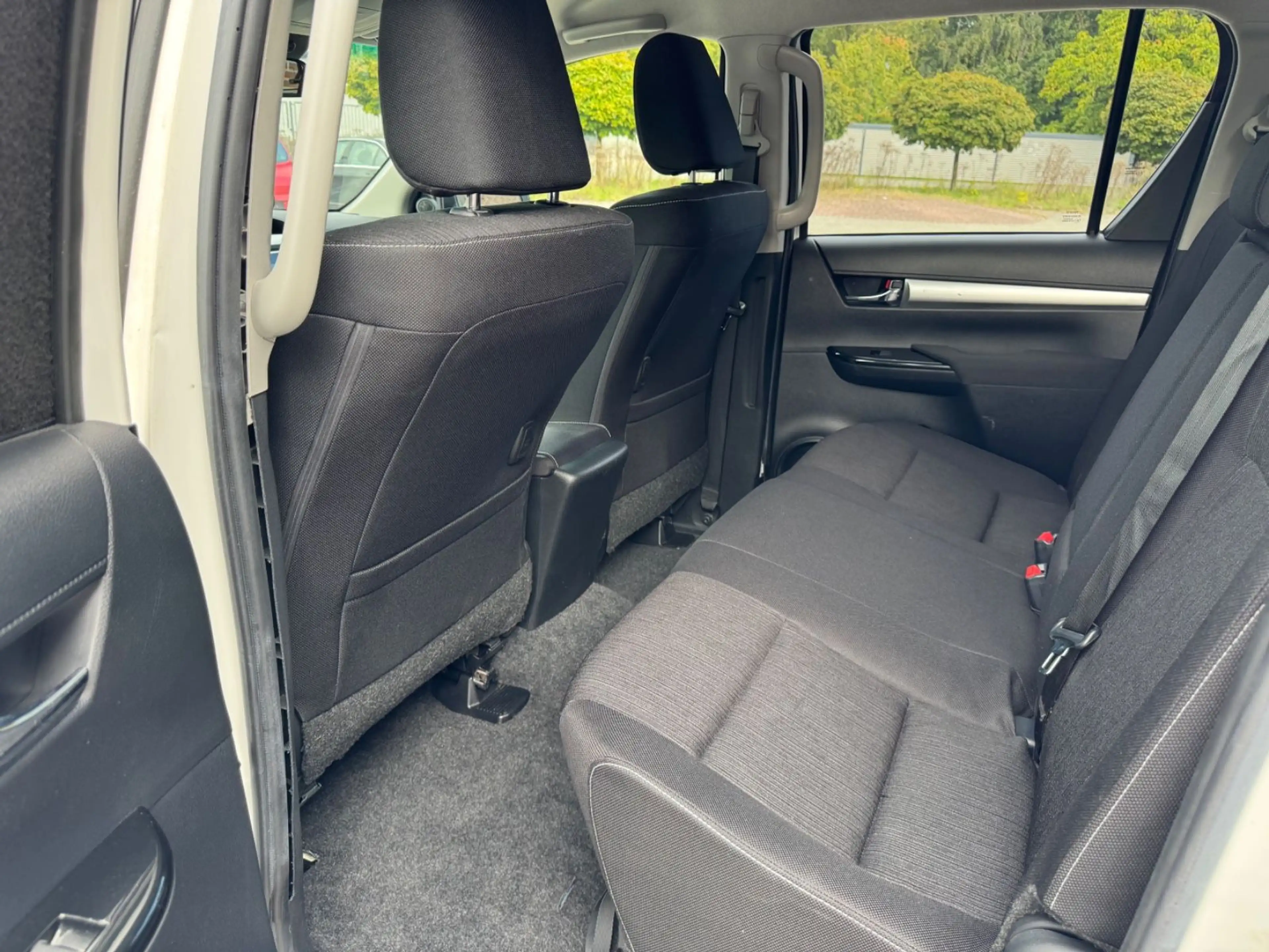 Toyota Hilux Double Cab Duty 4x4*R-KAMERA*AHK* — photo 11