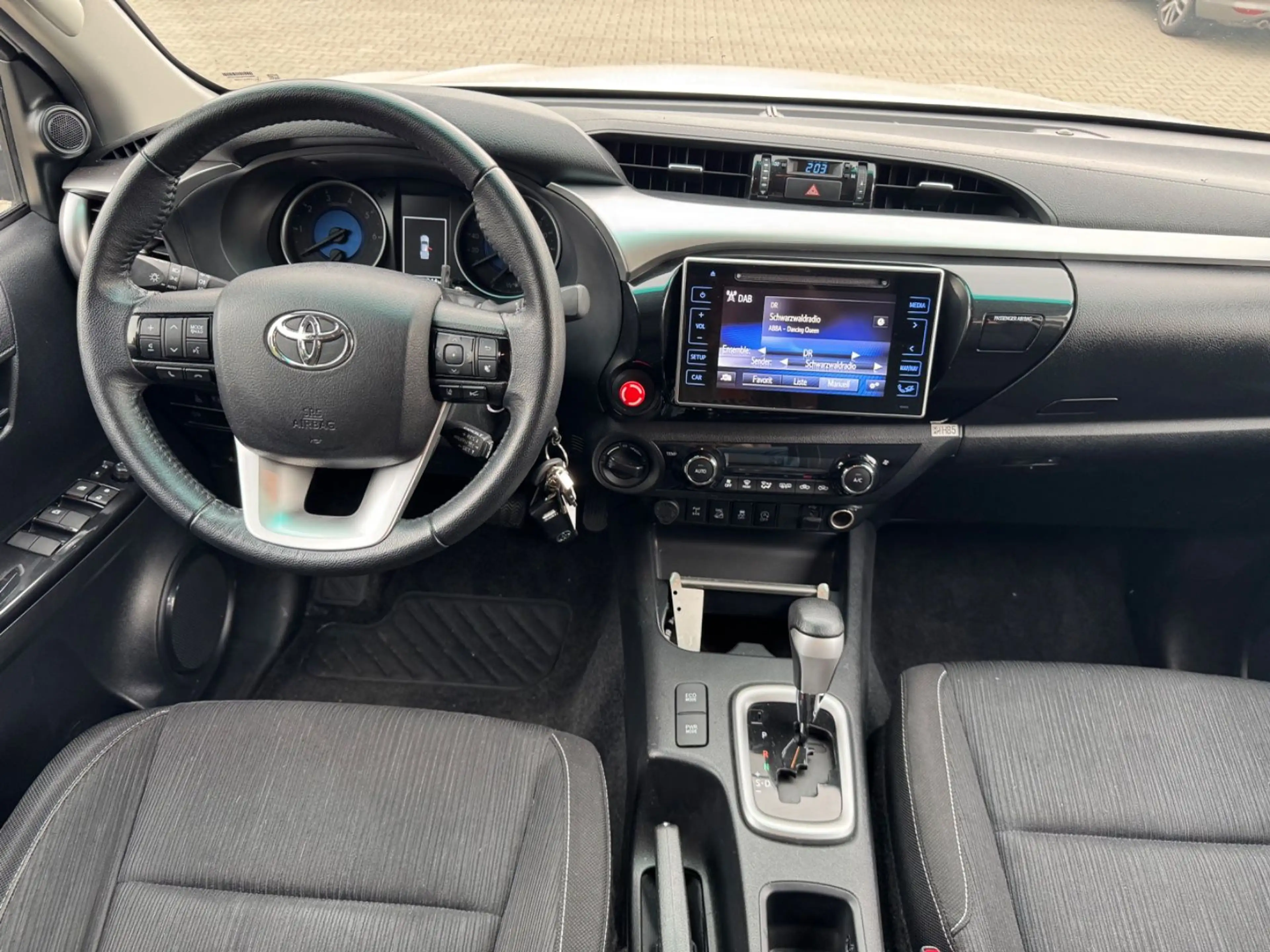 Toyota Hilux Double Cab Duty 4x4*R-KAMERA*AHK* — photo 12