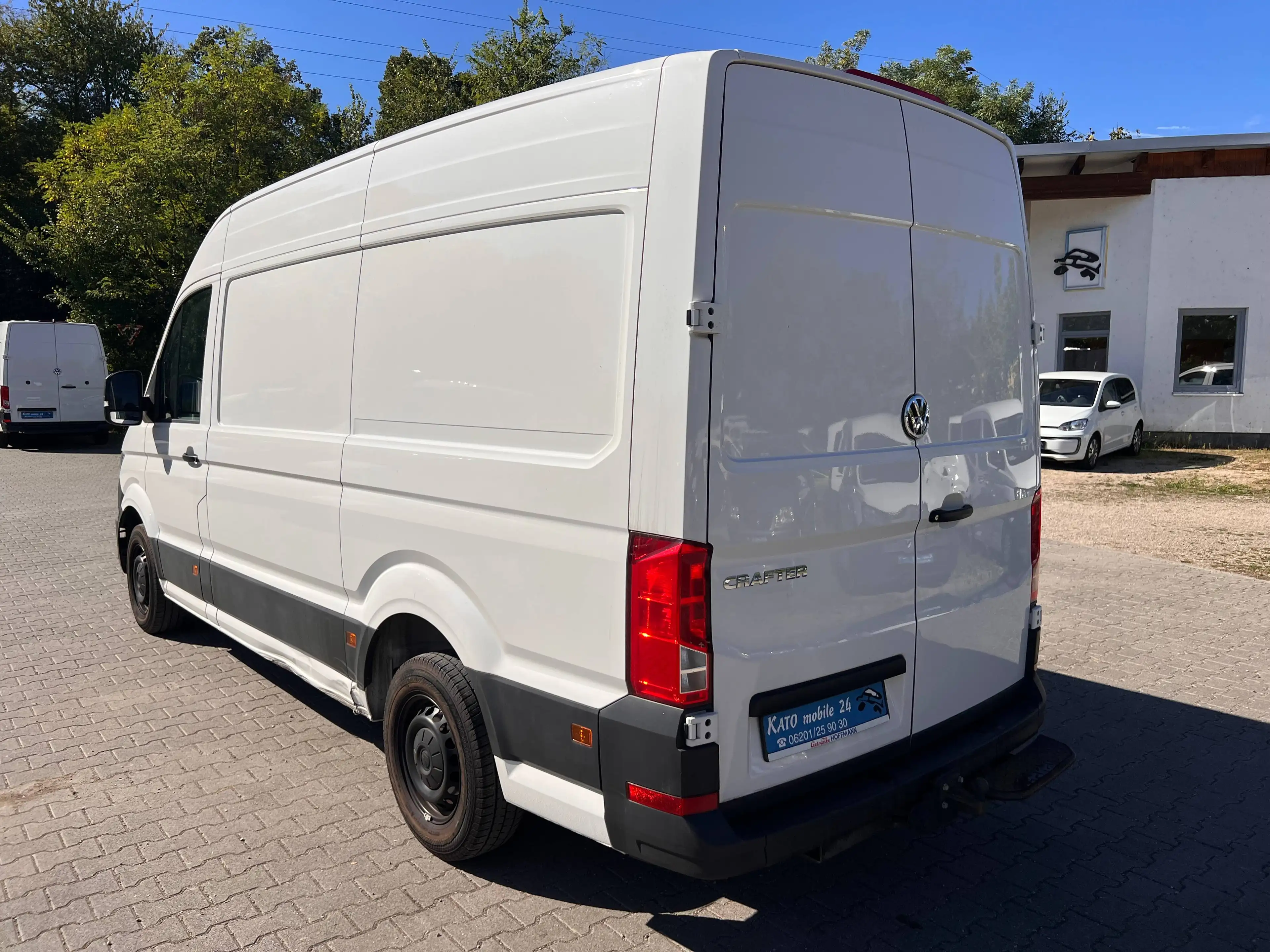 Volkswagen Crafter 35 mittellang Hochdach FWD EcoProfi — photo 4