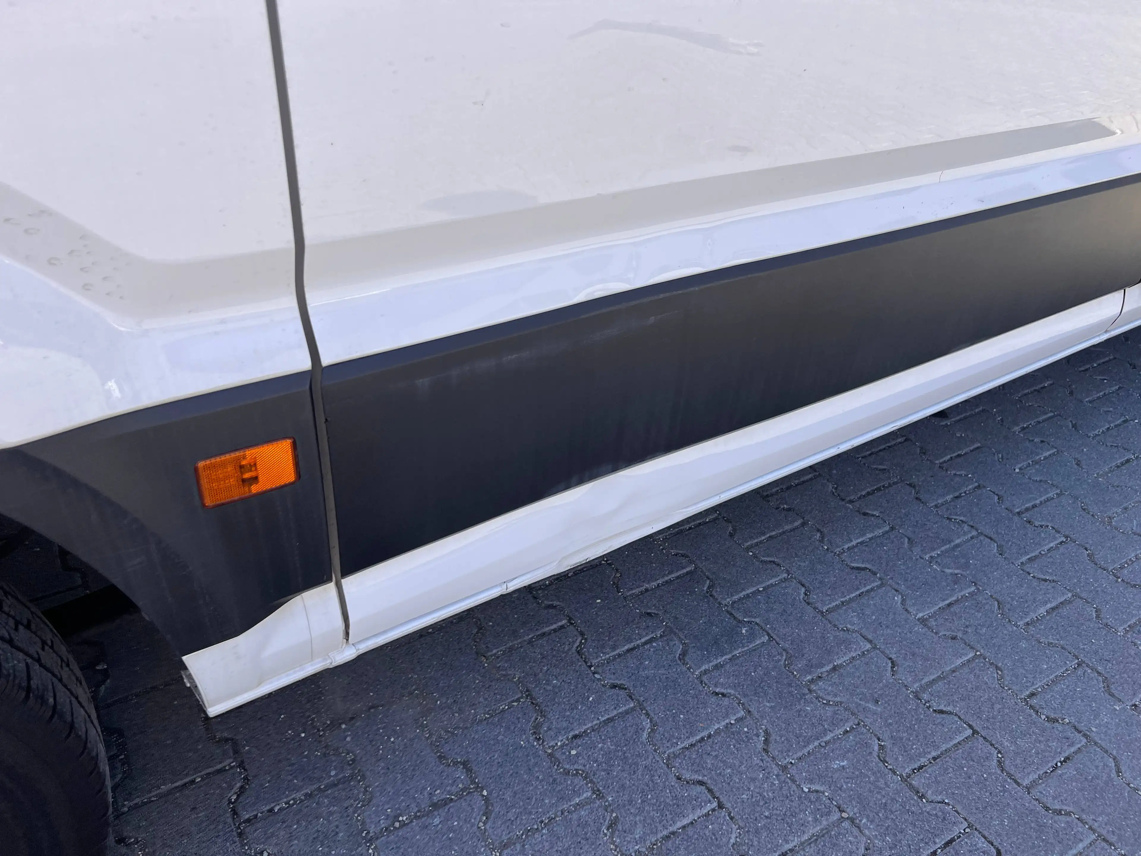 Volkswagen Crafter 35 mittellang Hochdach FWD EcoProfi — photo 9